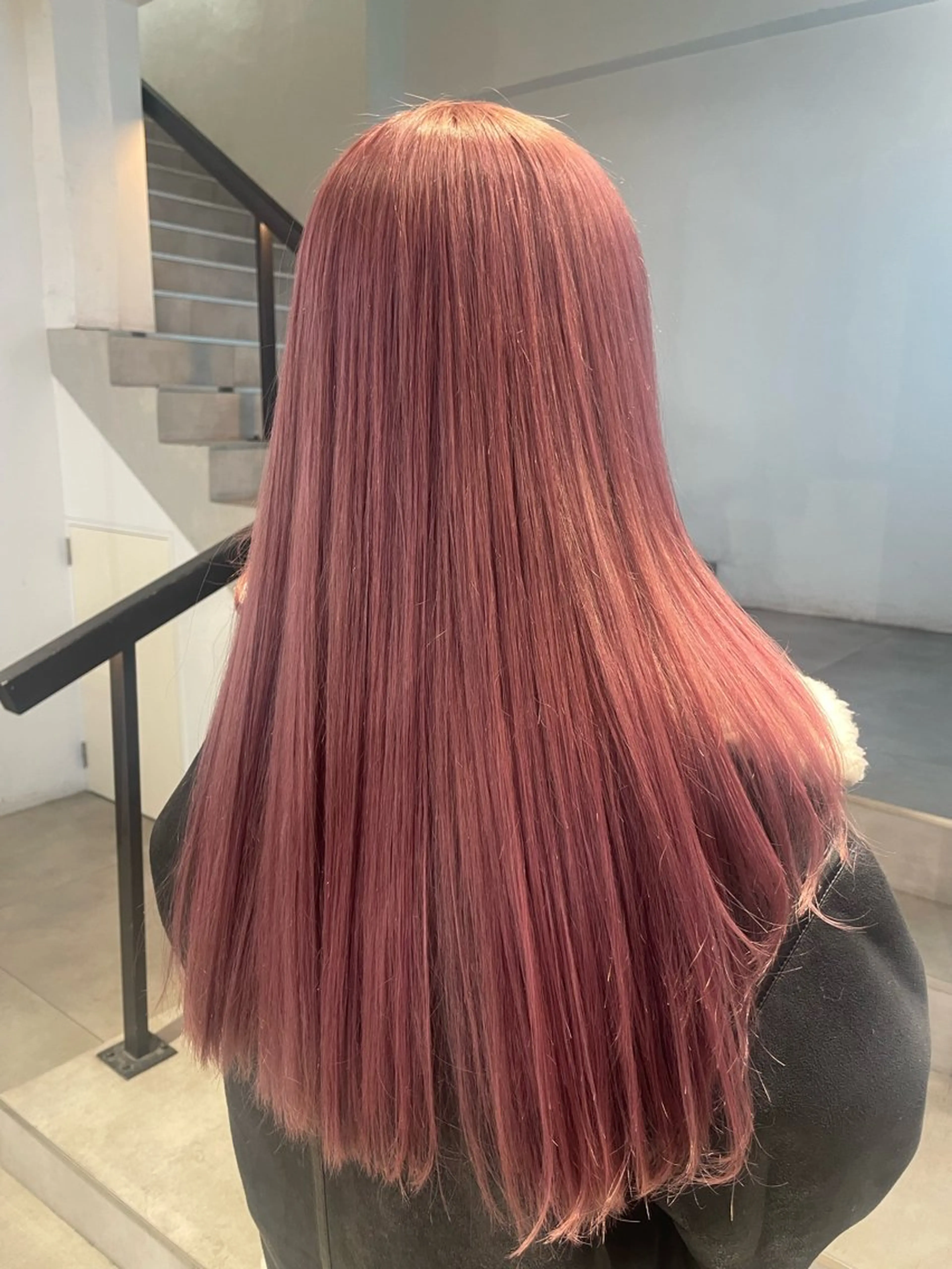 カラー ハッシュレイヤー/ ハイトーン/senaのヘアスタイル