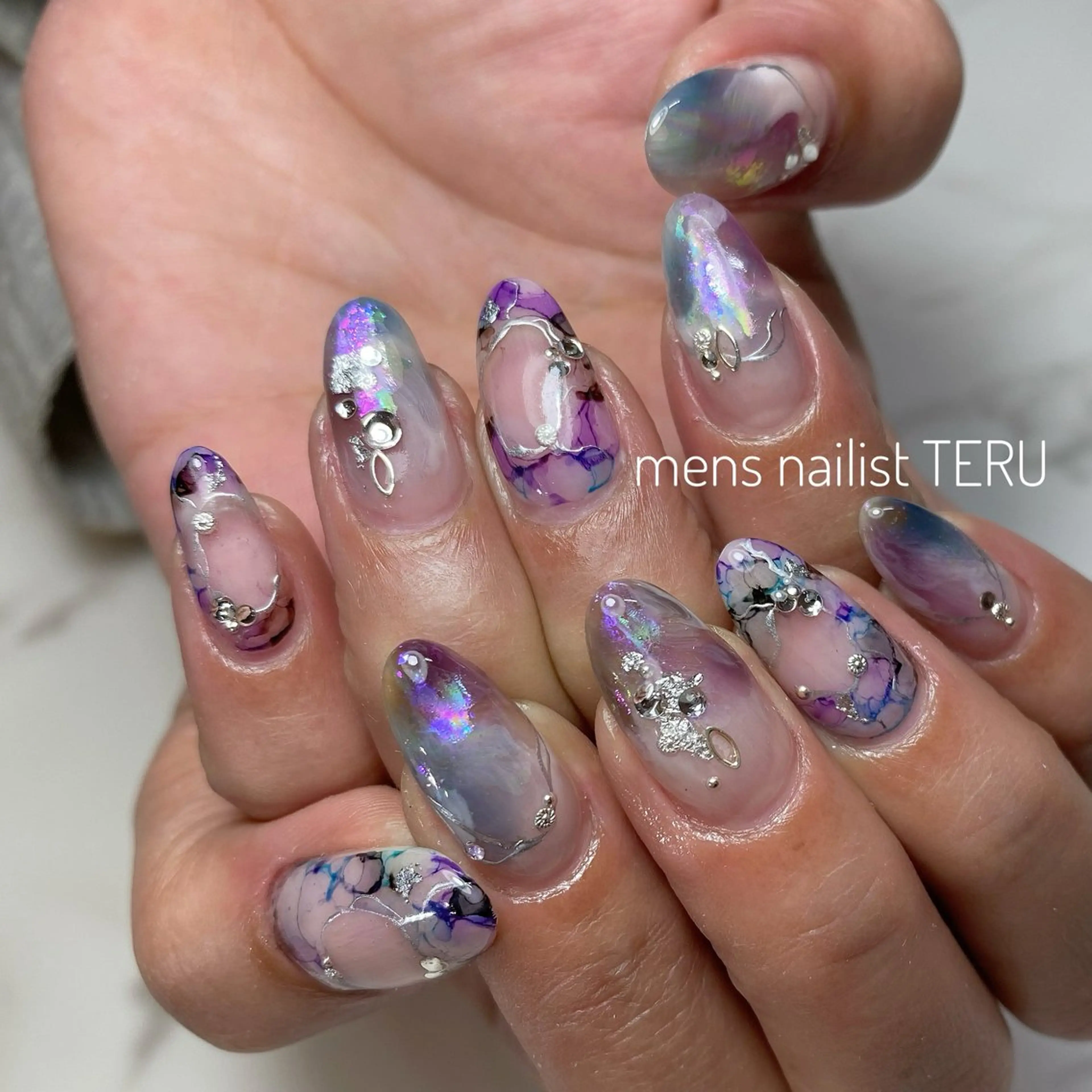 ネイル メンズネイル ニュアンスネイル パープル ハンドネイル nail salon ETERNAL所属・nailsalon ETERNALのネイルデザイン