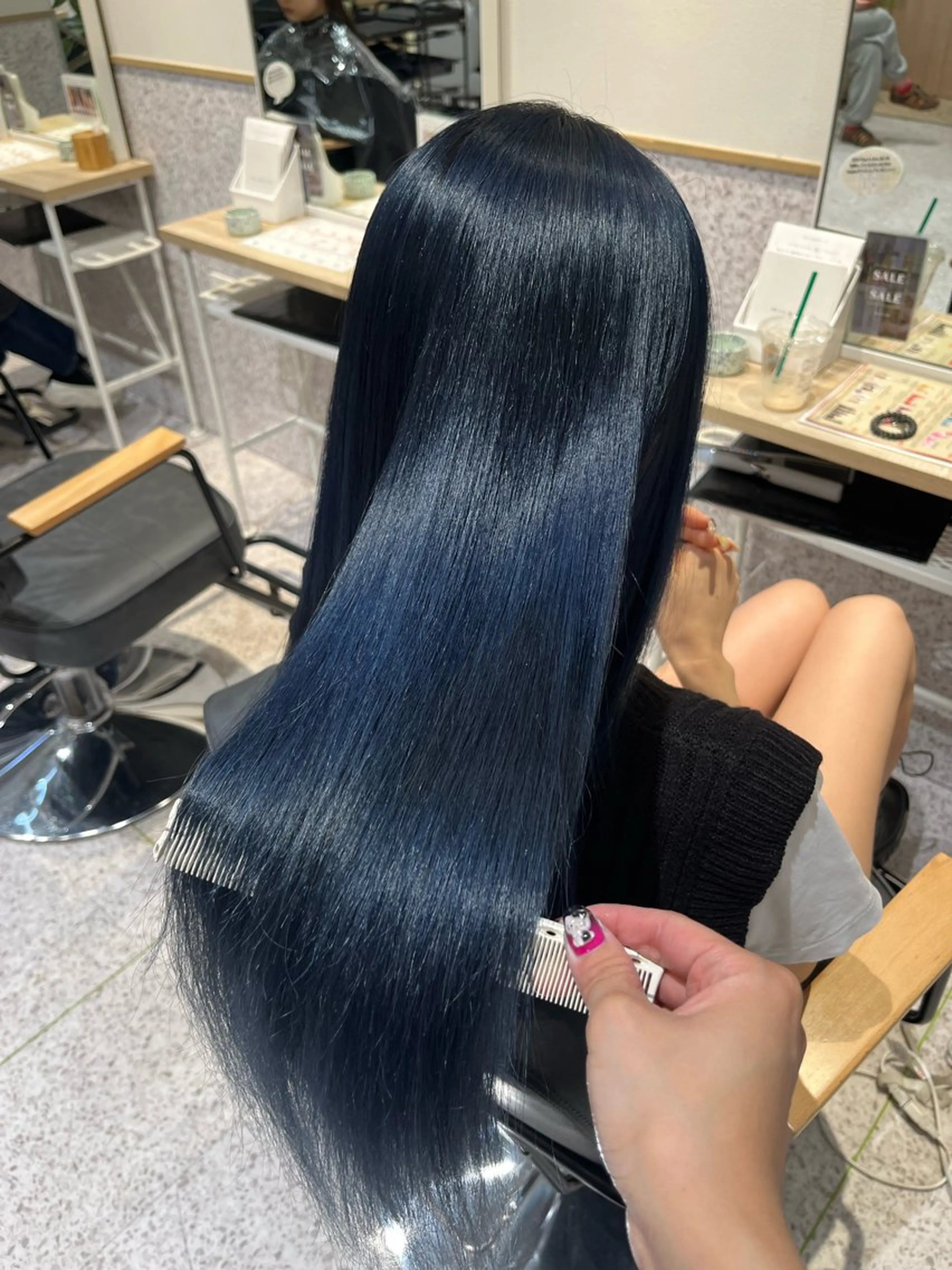 ロング カラー ブルーカラー ダブルカラー イヤリングカラー ハイライトカラー ハイトーンカラー ヘアカラー トリートメント 髪質改善&艶カラー/ ほんだあみ (♡)のヘアスタイル