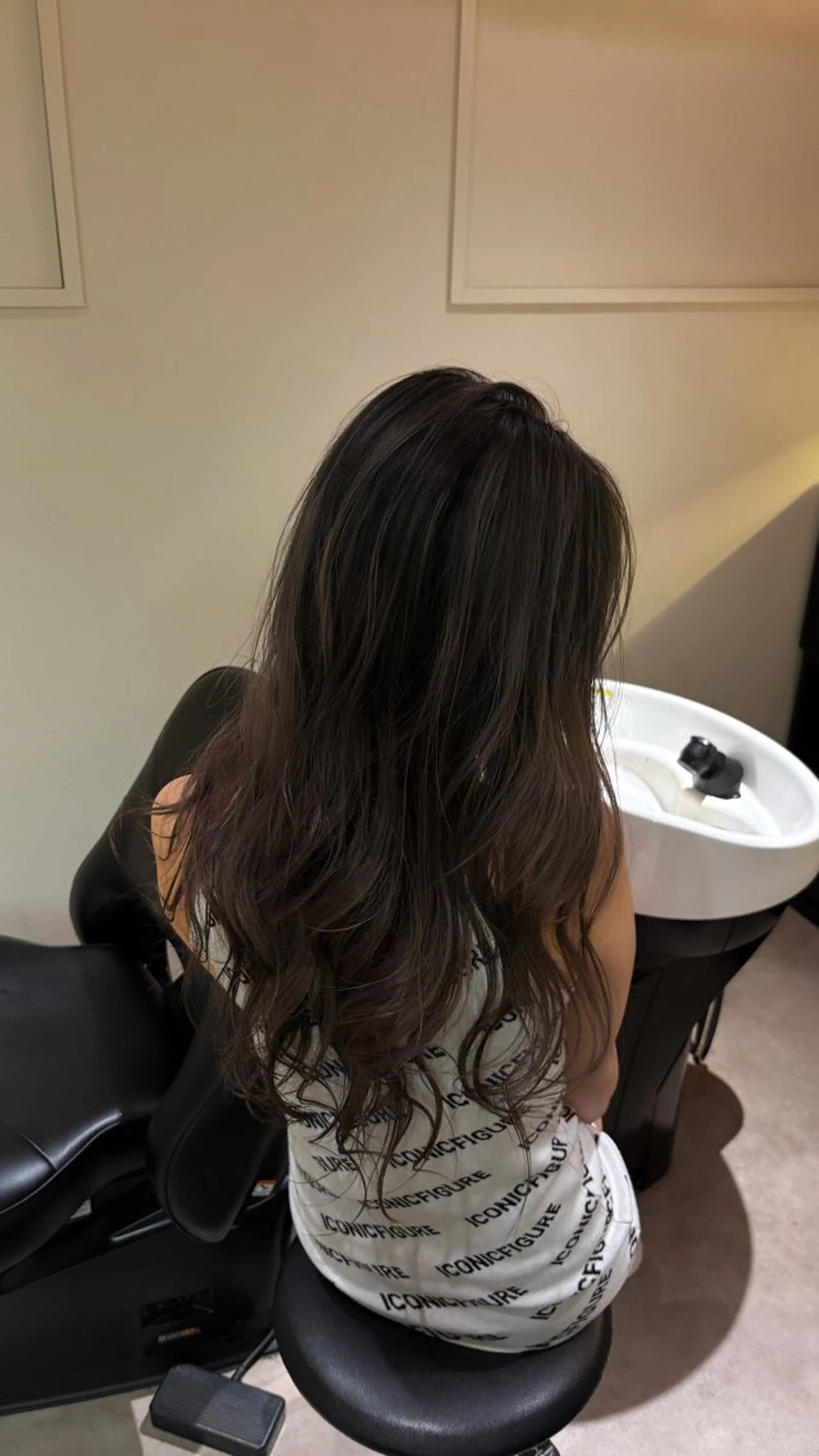 ロング カラー デザインカラー ダブルカラー 髪質改善 縮毛矯正 ヘアカラー RONND   Weg所属・海瑠万／メンズパーマ ／ブリーチ／フェードのヘアスタイル