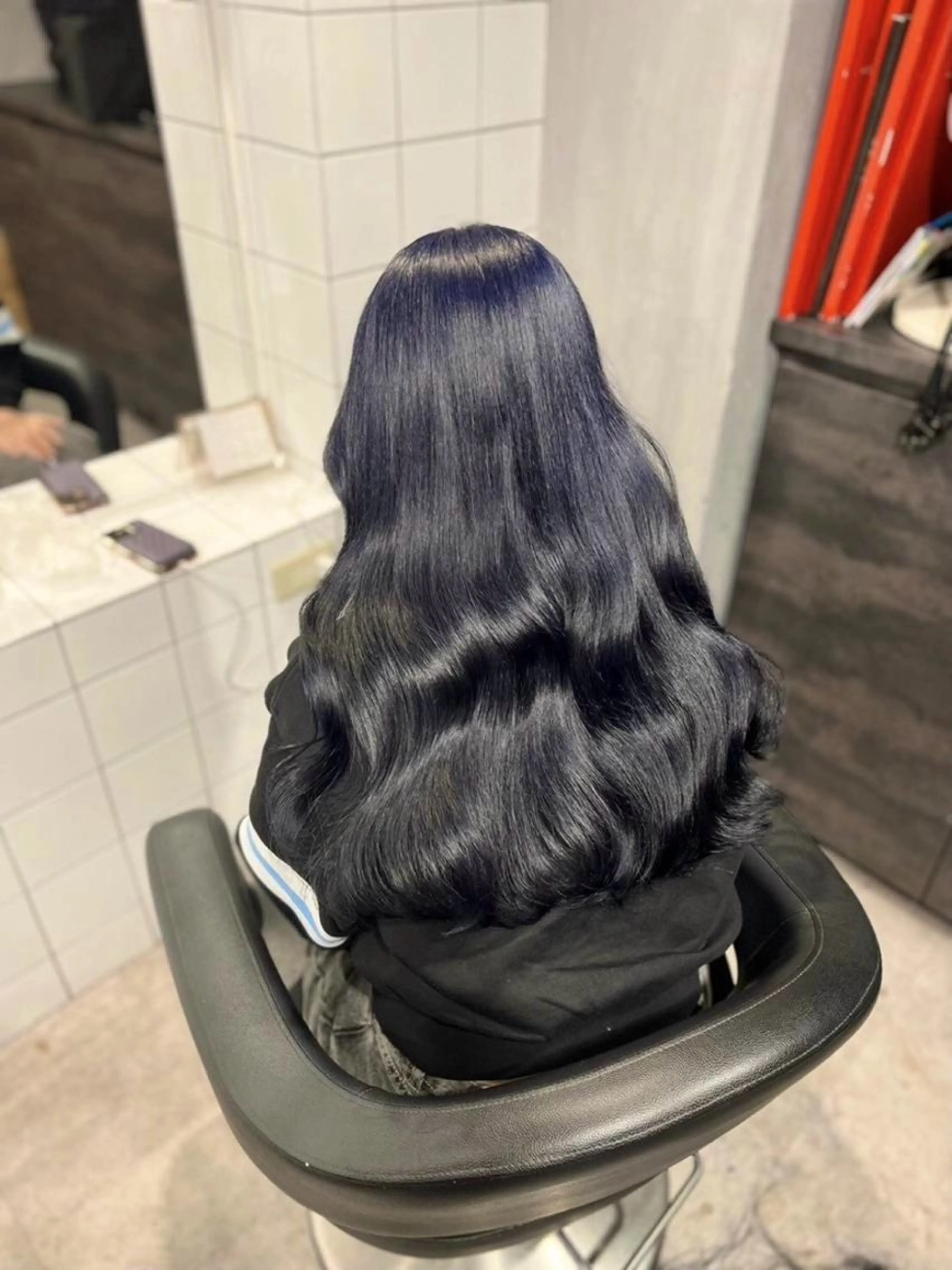 ロング カラー パーマ ヘアアレンジ 透明感ブリーチカラー 🌈TOMOHIROのヘアスタイル