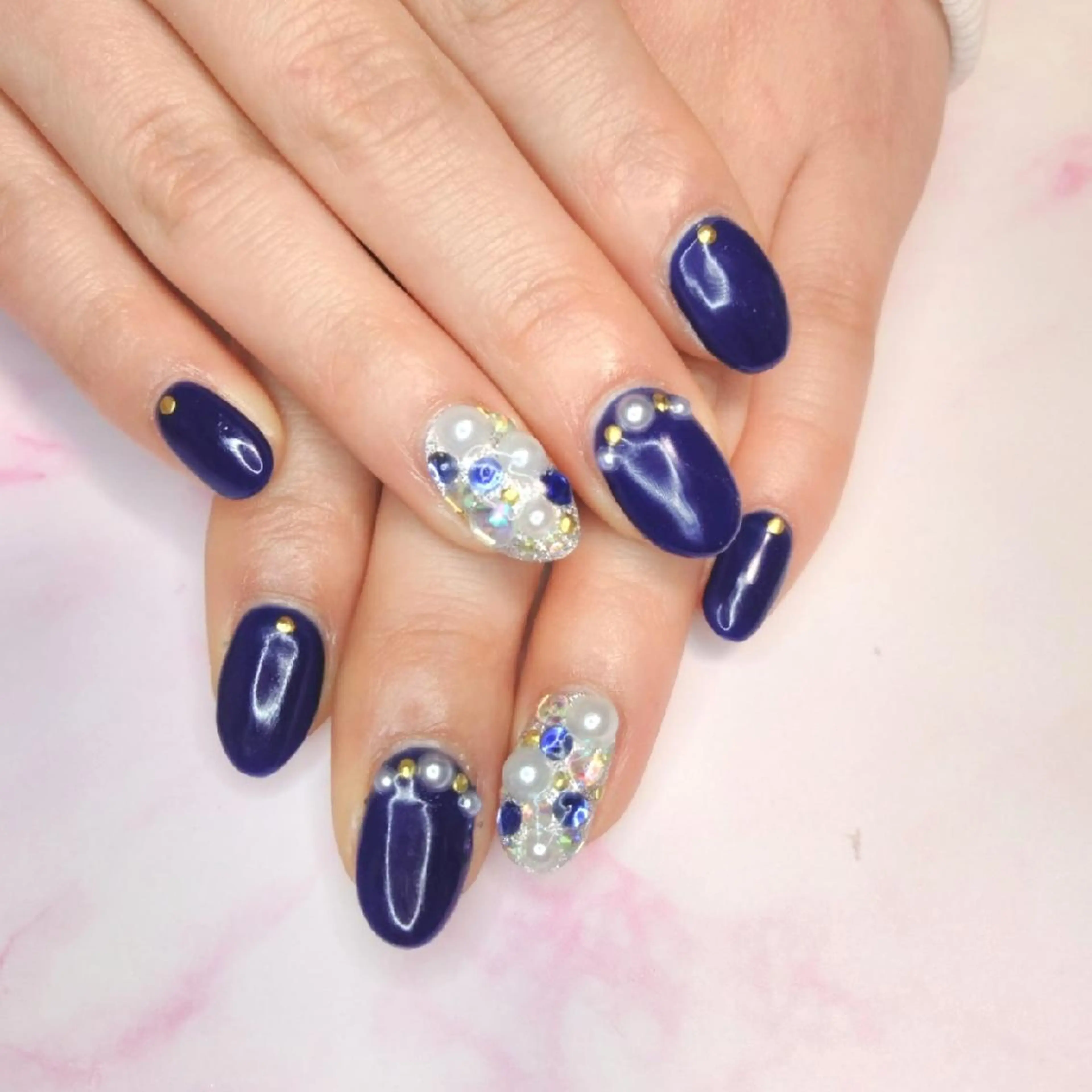 ネイル エステとネイル ローズコンフォートのネイルデザイン