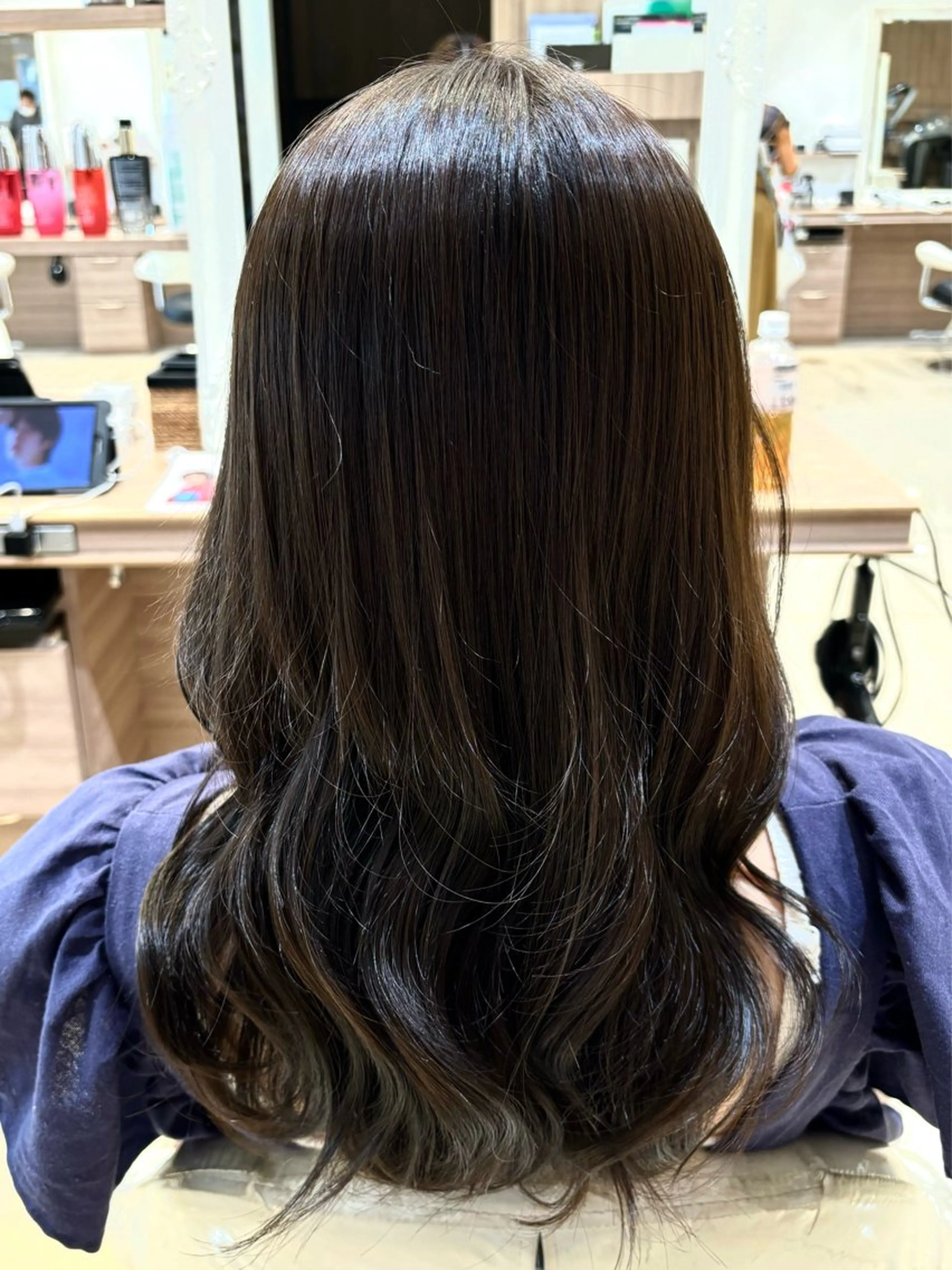 セミロング カラー ヘアカラー 美髪艶カラー💎✨ モエのヘアスタイル