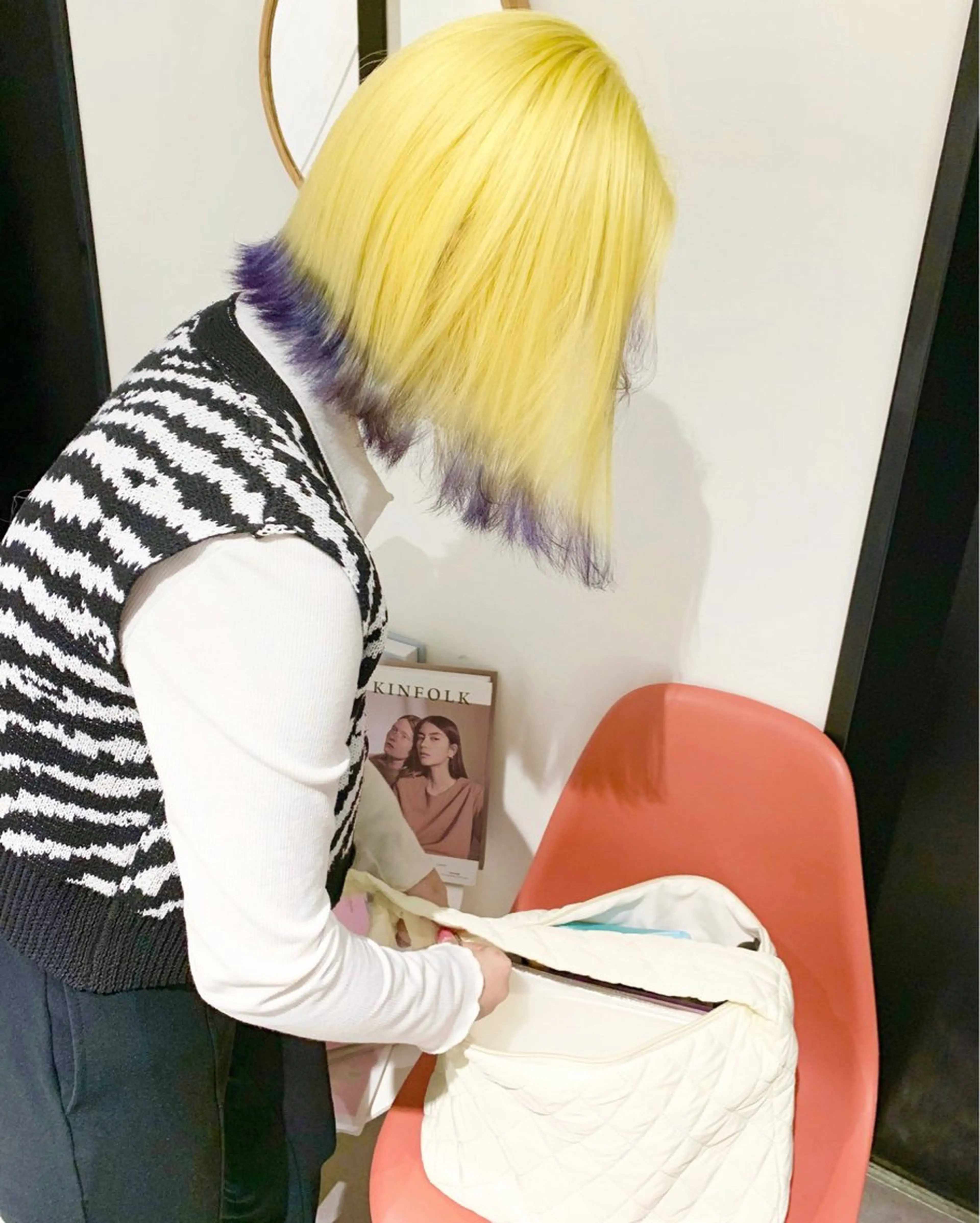 カラー kanta 梅田 韓国ハイトーンのヘアスタイル