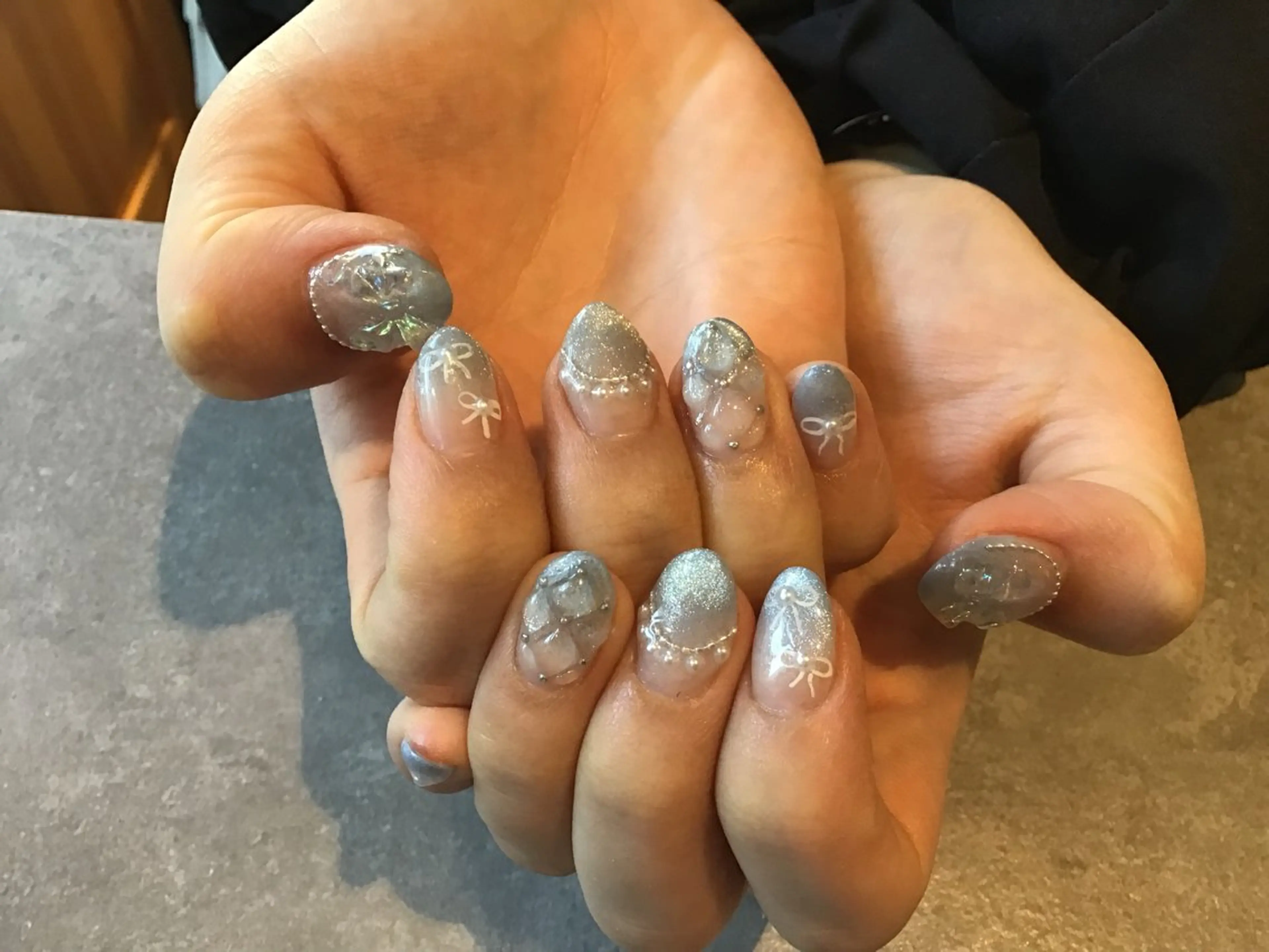 ネイル リボン ハンドネイル Nest 蜂谷のネイルデザイン