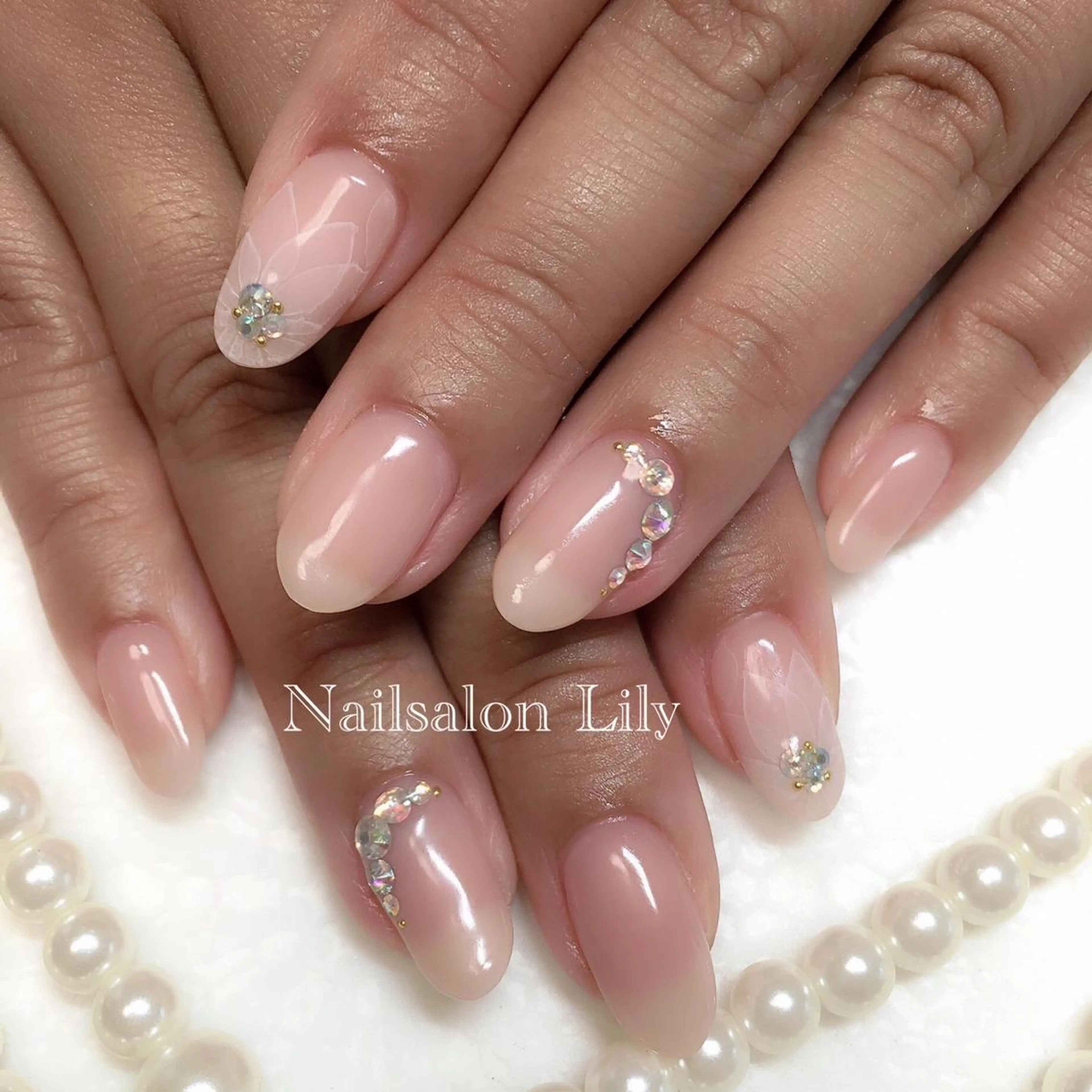 ネイル フラワーネイル Nailsalon Lilyのネイルデザイン