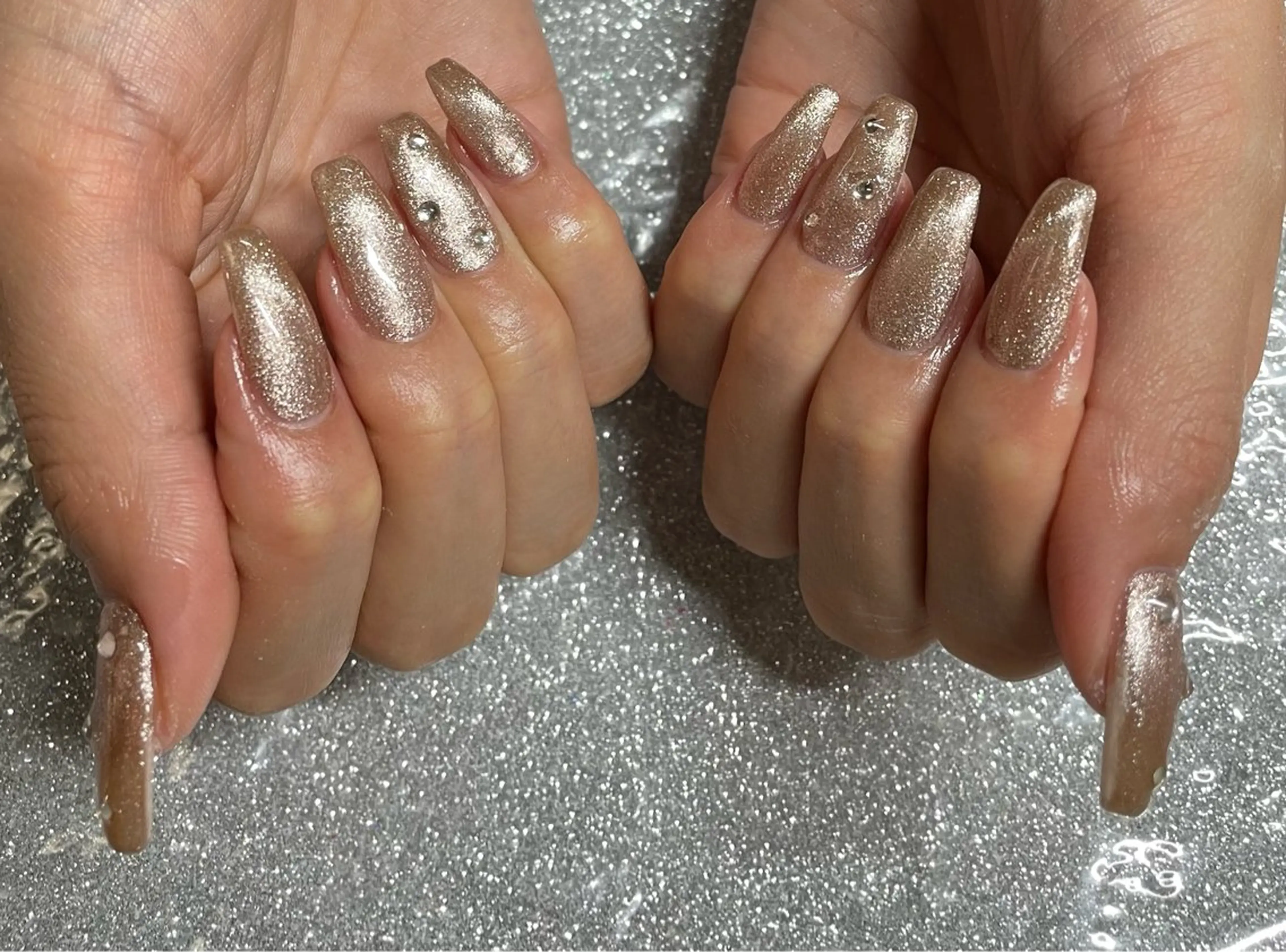 ネイル ハンドネイル VIERU 🌈🎀💖のネイルデザイン