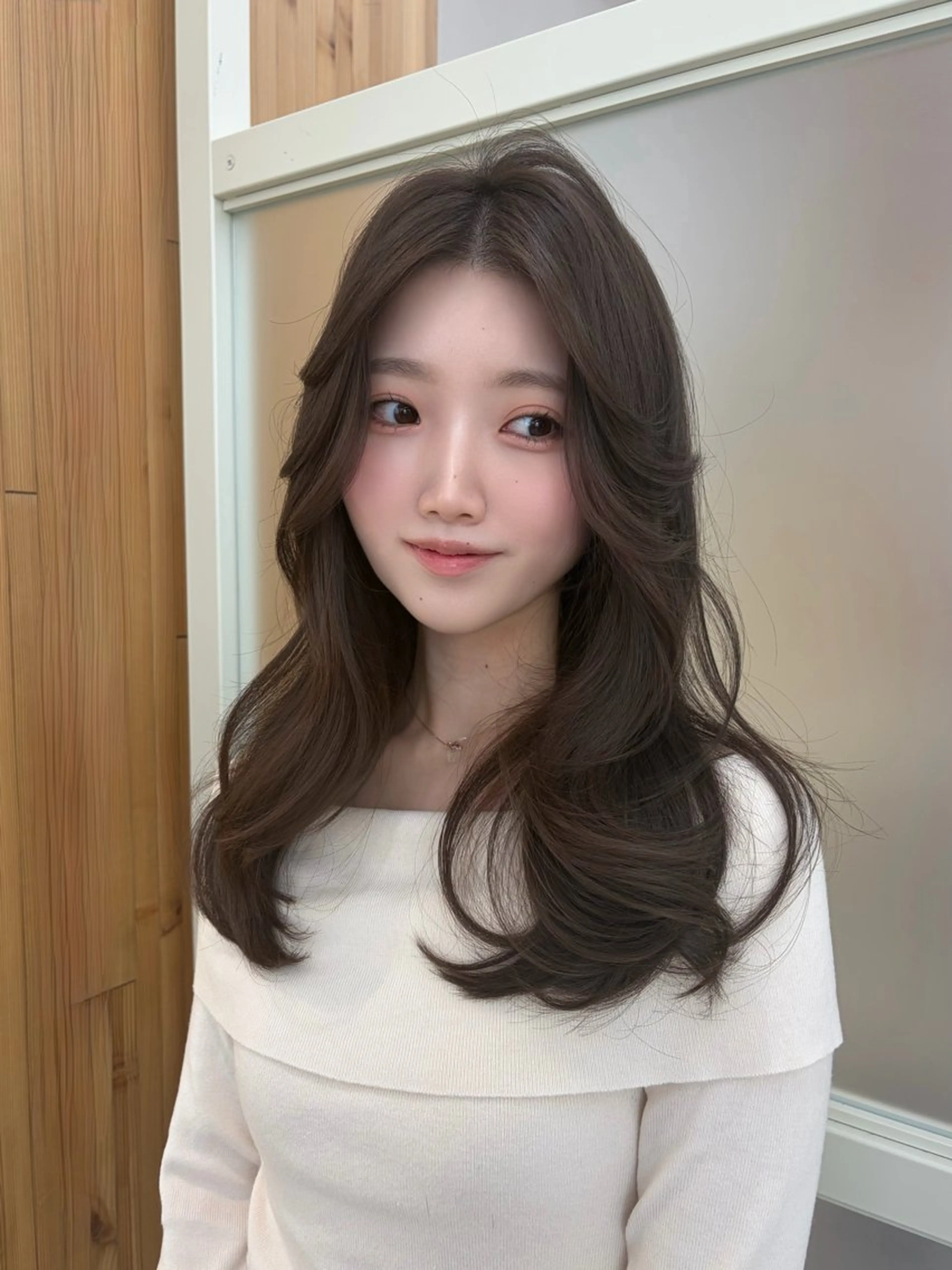 ロング ヘアカラー トリートメント oto🎀×美髪× シースルー前髪🤍のヘアスタイル