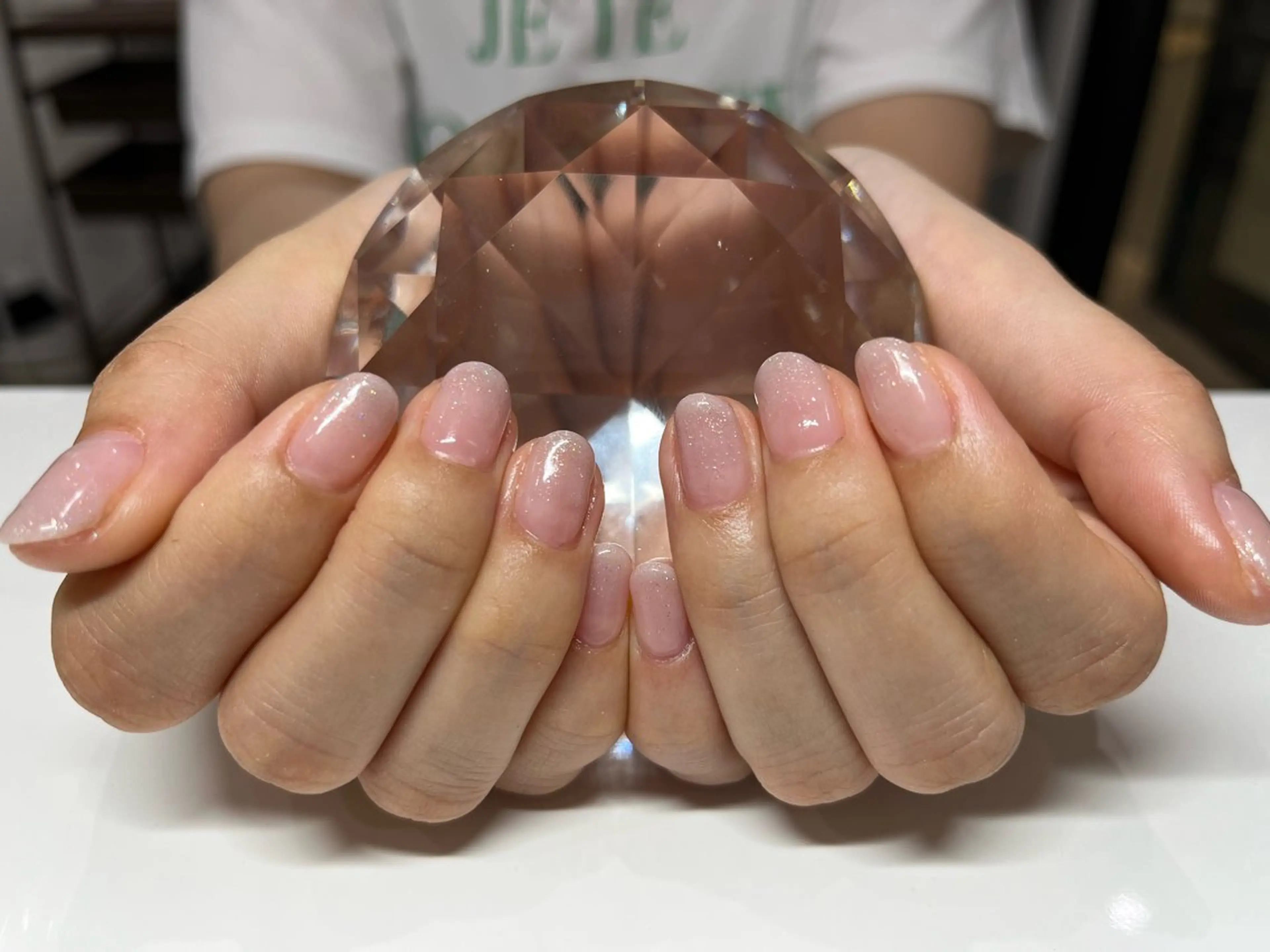 ネイル グラデーション ラメ(グリッター) オフィスネイル ピンク シンプルネイル ハンドネイル プライベートサロン N's Nailのネイルデザイン