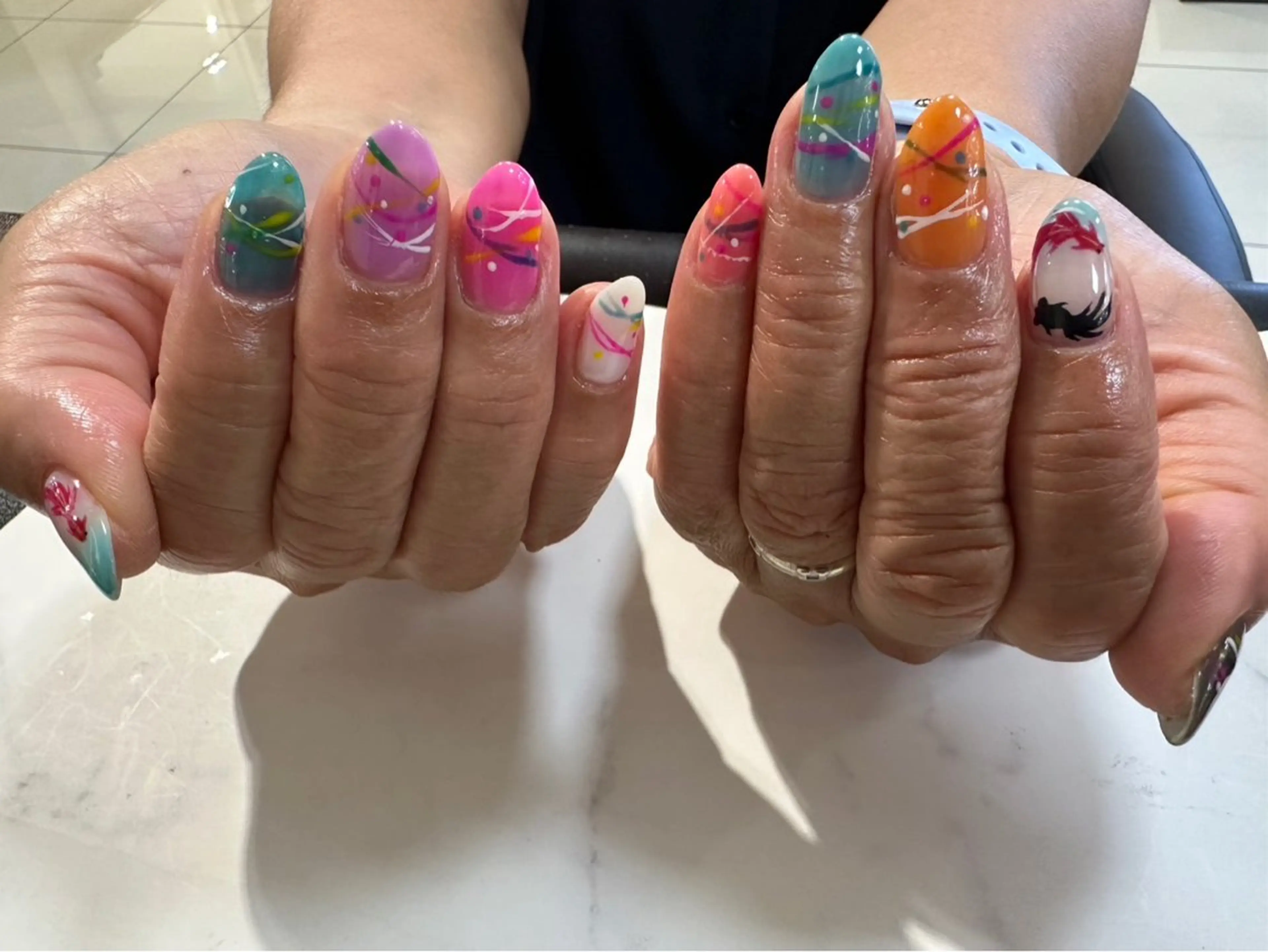 ネイル ヨーヨーネイル ハンドネイル LaViena姫路所属・e_nail 〜本格ケア〜のネイルデザイン