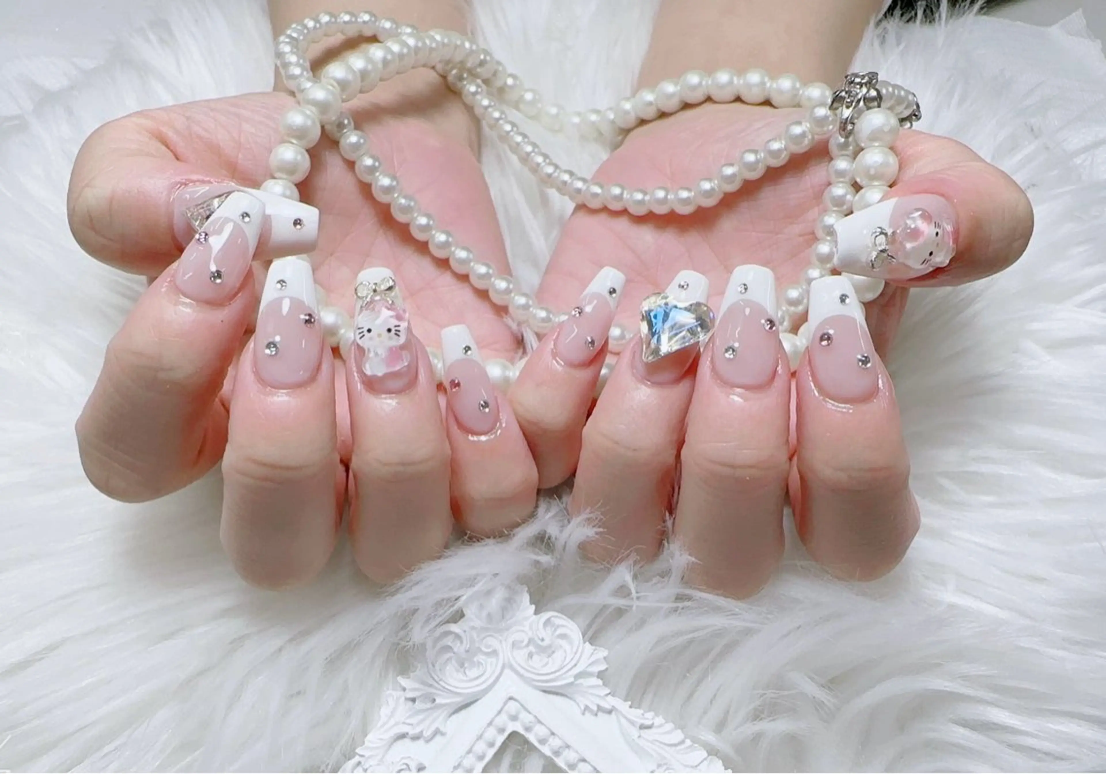 ネイル 長さ出し フレンチネイル ジェルネイル ガラスフレンチ 韓国ネイル ハンドネイル ハンドケア For U nail スカルプ専門店のネイルデザイン