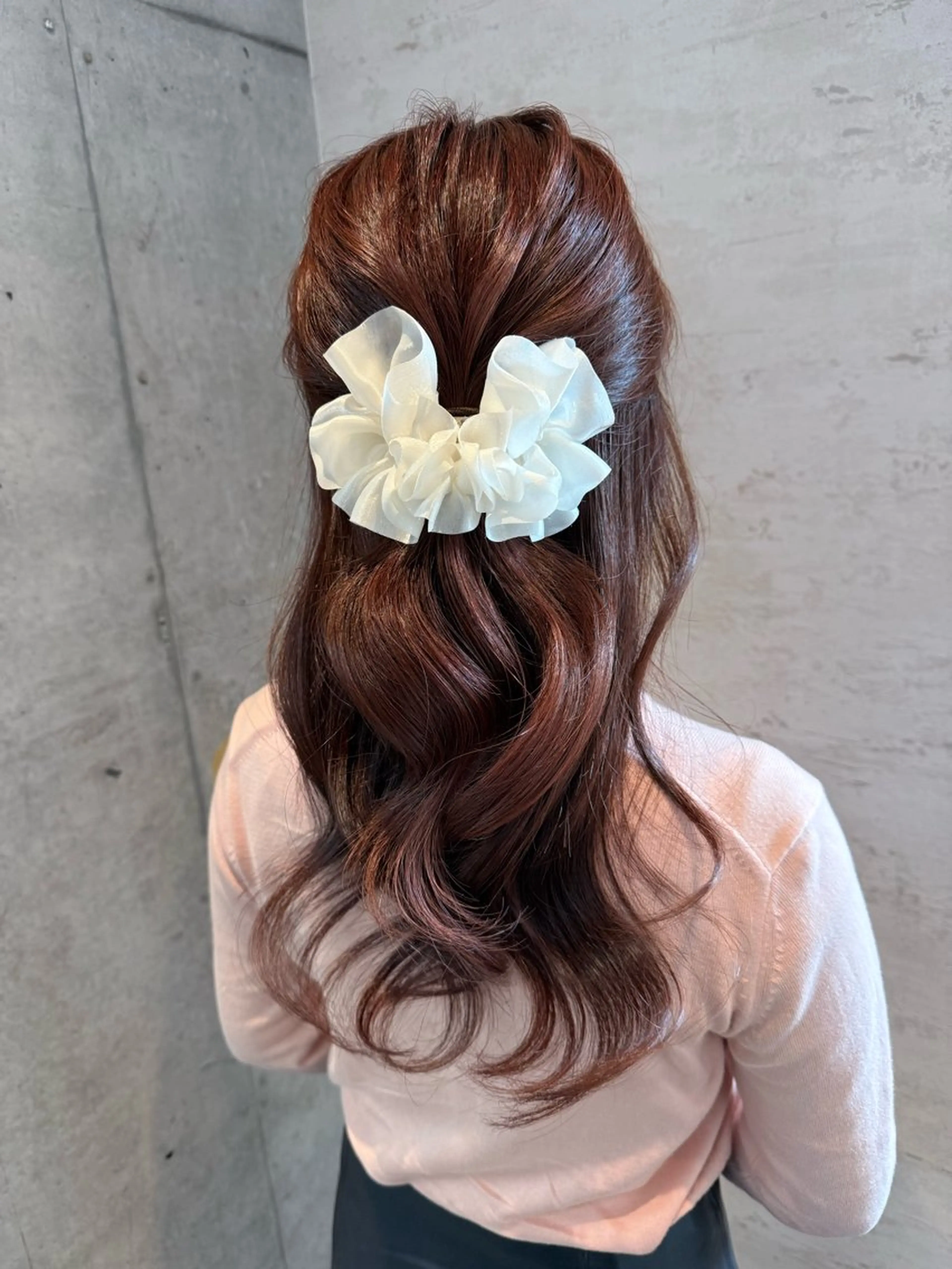 ロング ヘアアレンジ カット ヘアカラー トリートメント 女性に人気♪ はやしほのかのヘアスタイル