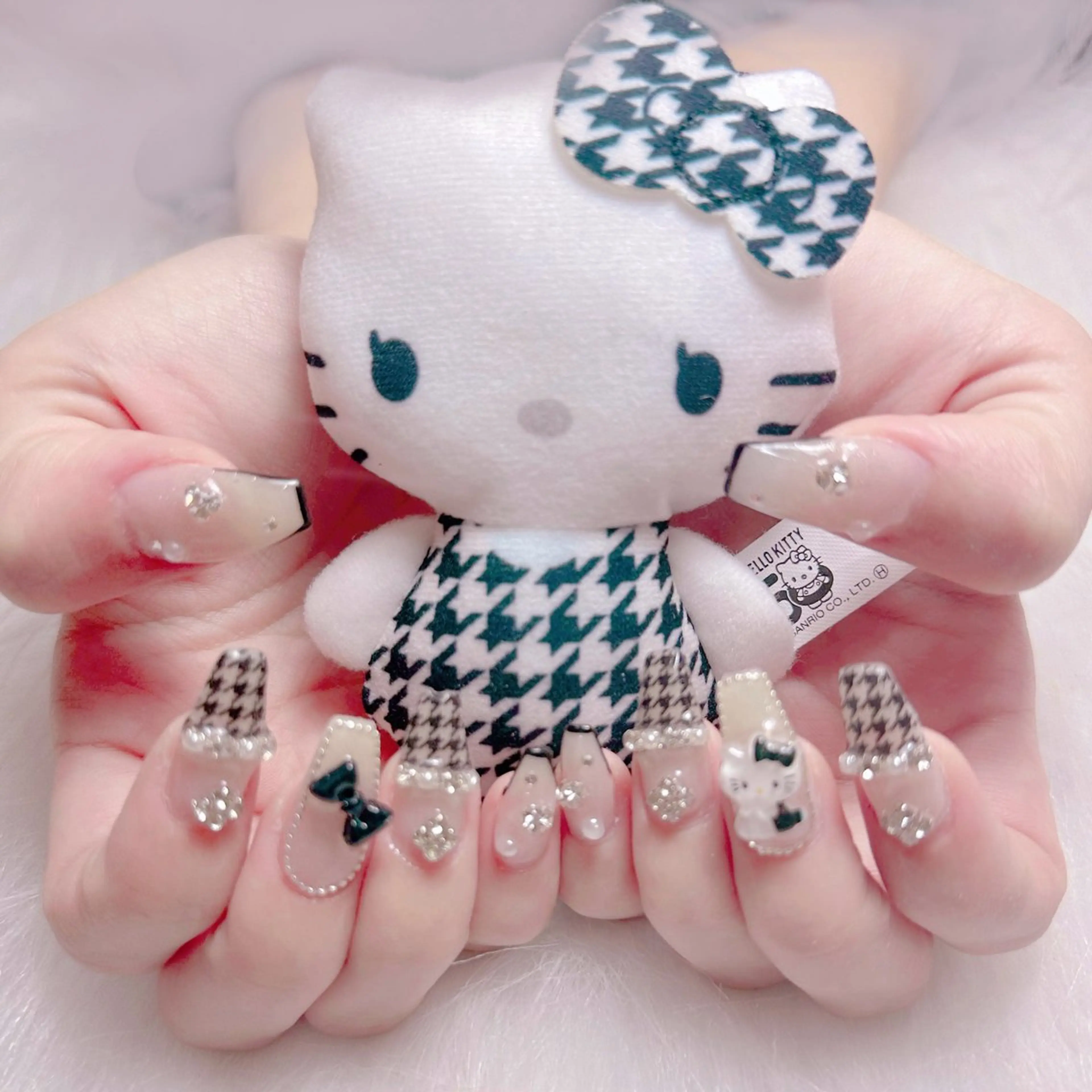 ネイル ハンドネイル Mari 🎀六月移転のネイルデザイン