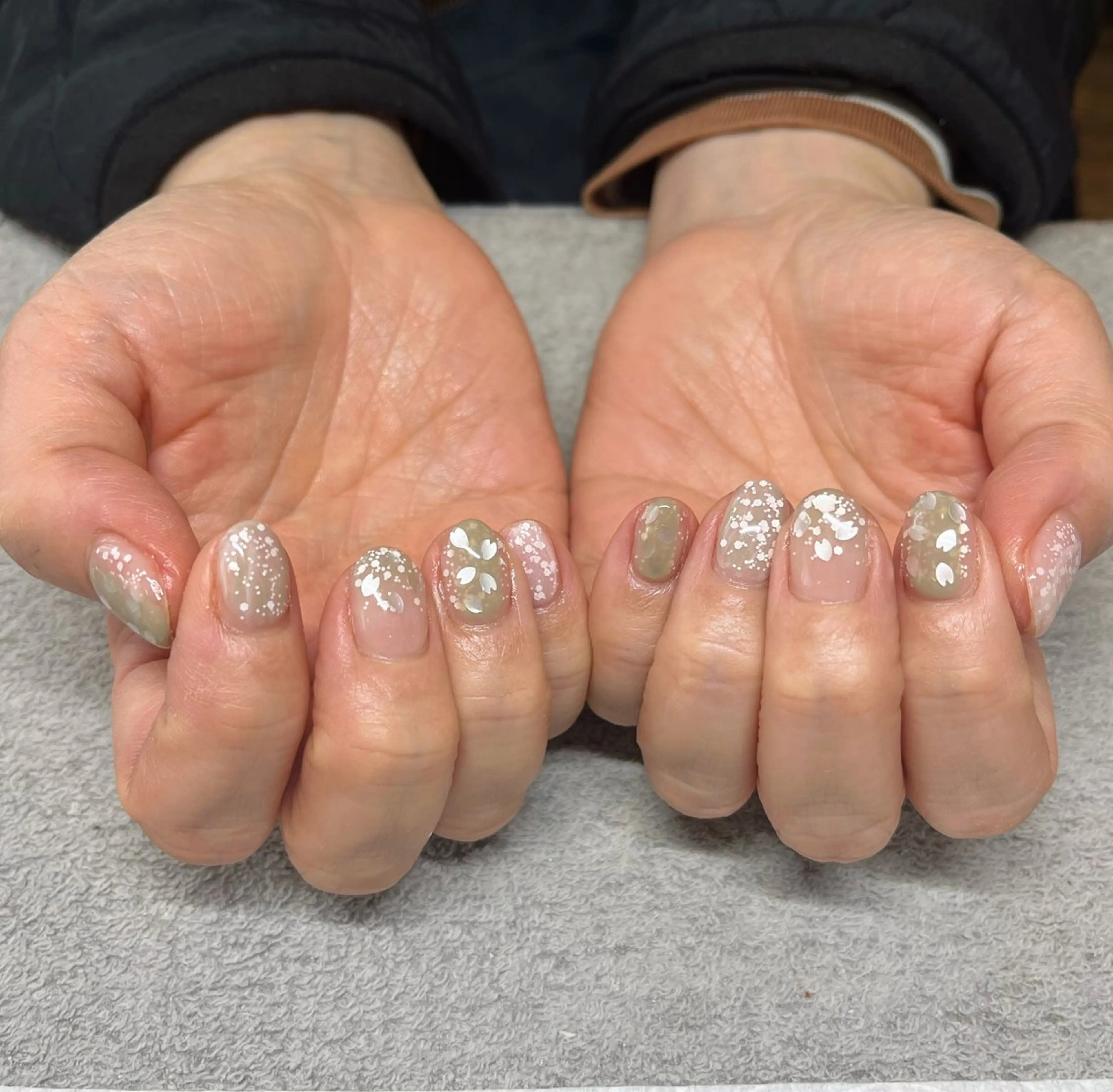 ネイル ネイルズミンティア江坂所属・長田 千里のネイルデザイン