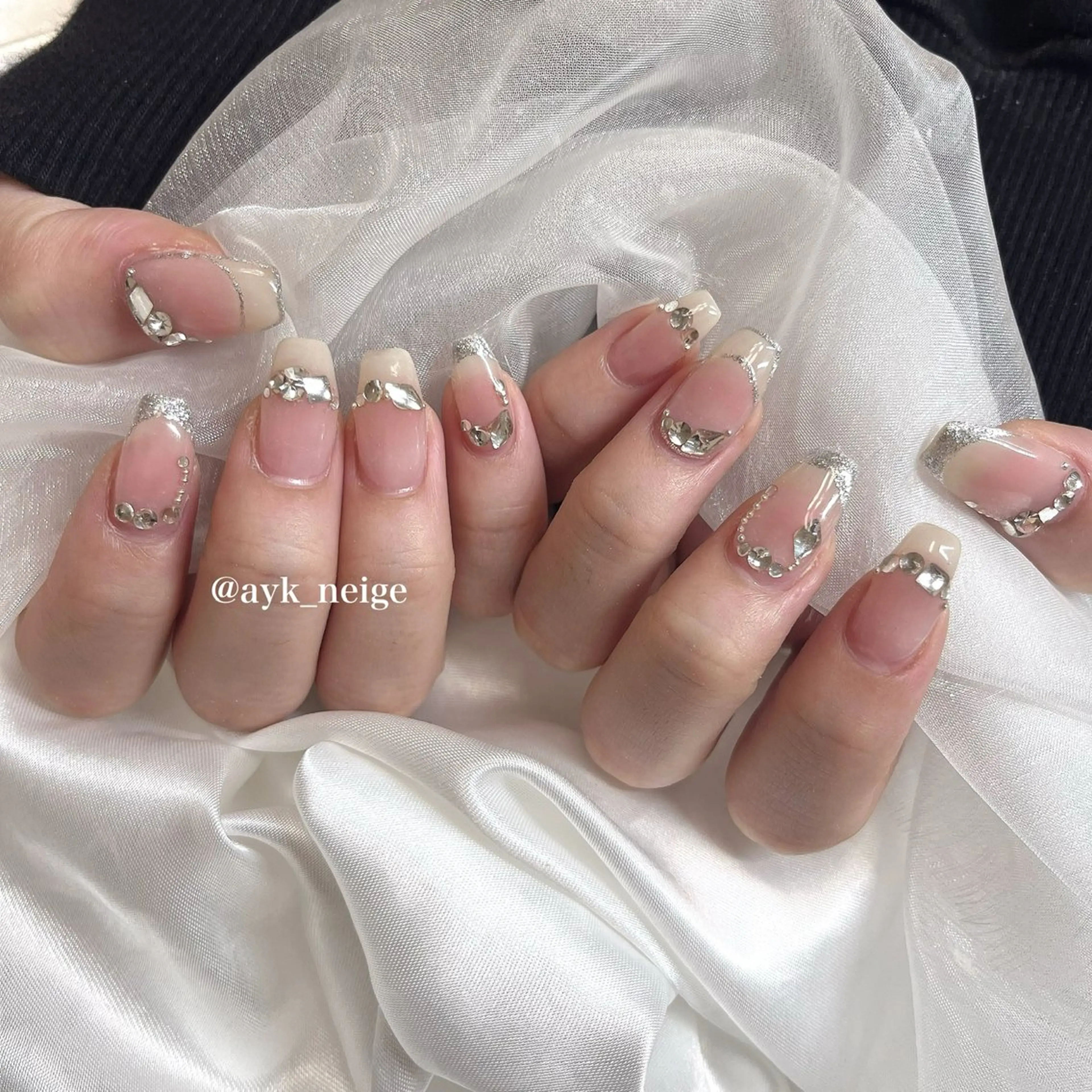 ネイル フットネイル フレンチネイル キラキラネイル 韓国ネイル マグネットネイル n'eige nail所属・大谷 綾香のネイルデザイン