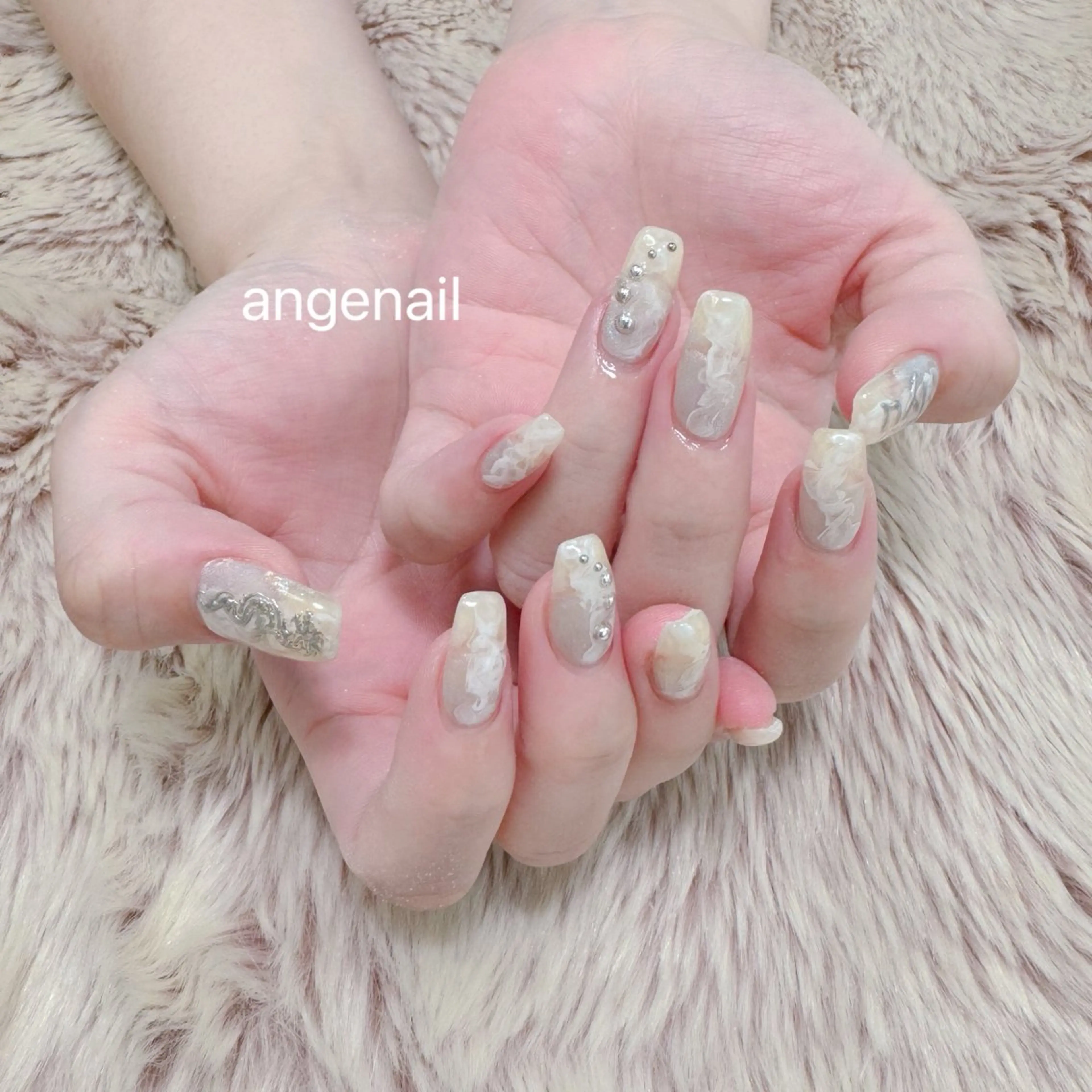 ネイル ハンドネイル オーナーネイリスト MAKIのネイルデザイン