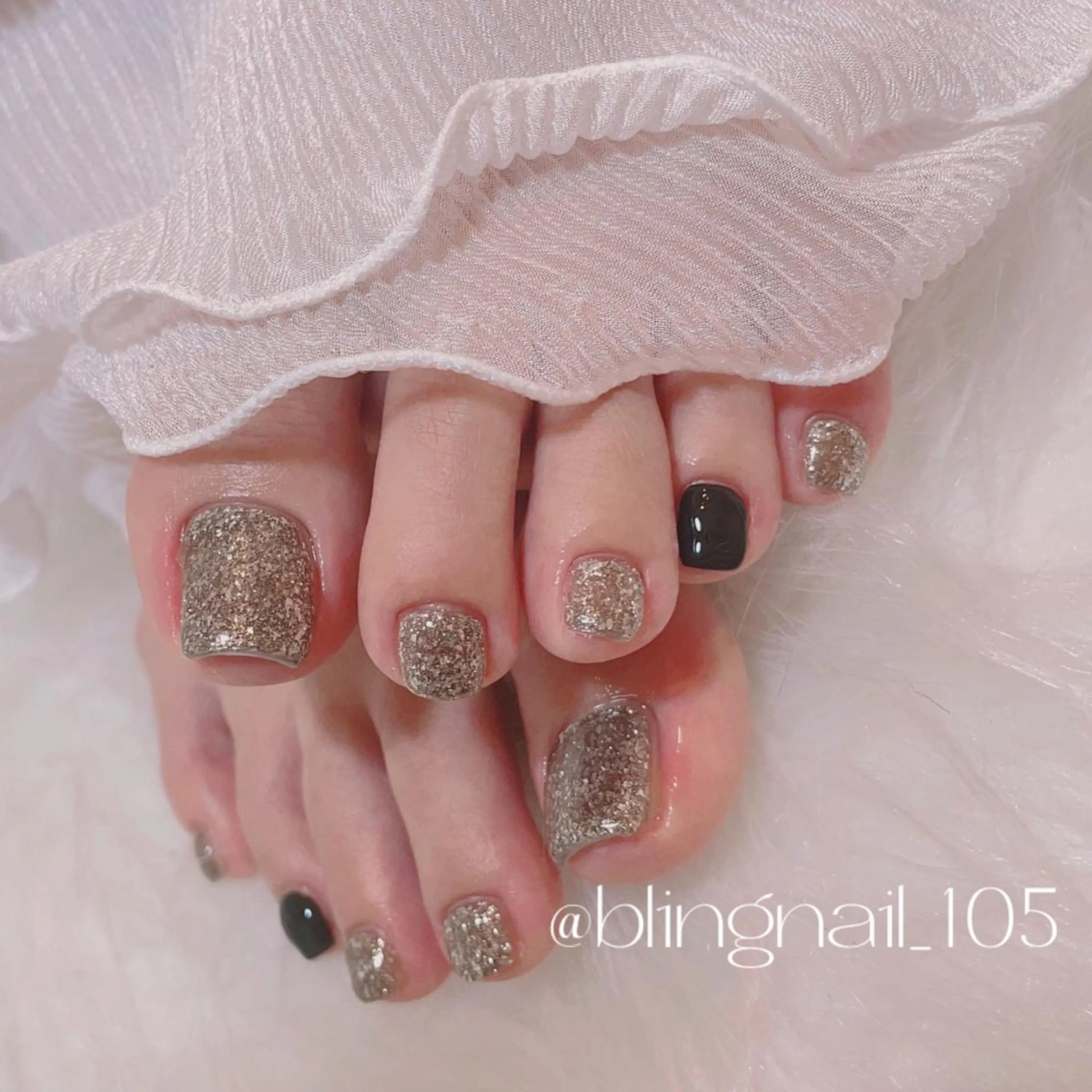 ネイル 23時まで❤︎韓国、 ワンホンネイルのネイルデザイン