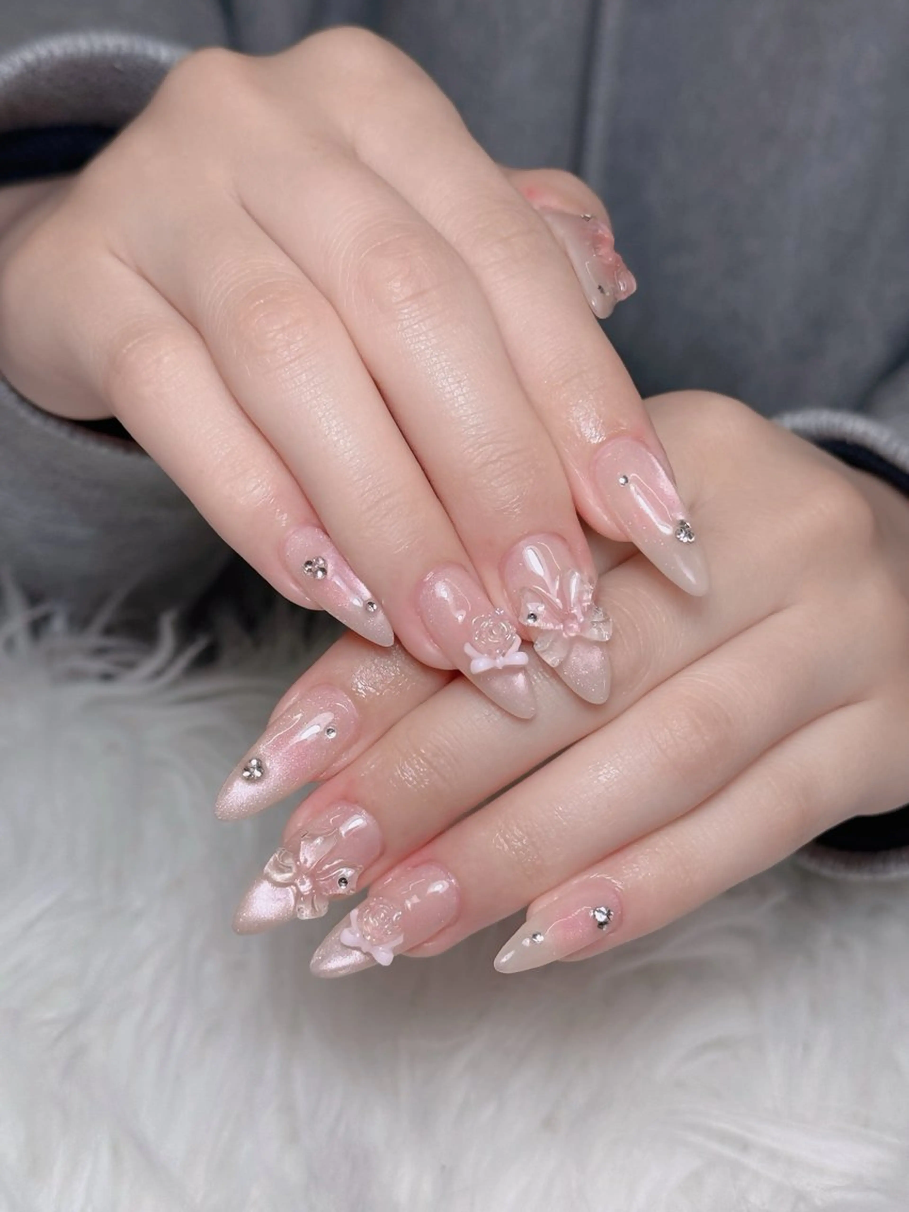 ネイル オーロラネイル チークネイル 長さ出し フレンチネイル 韓国ネイル ハンドネイル Lumi Shinokuboのネイルデザイン