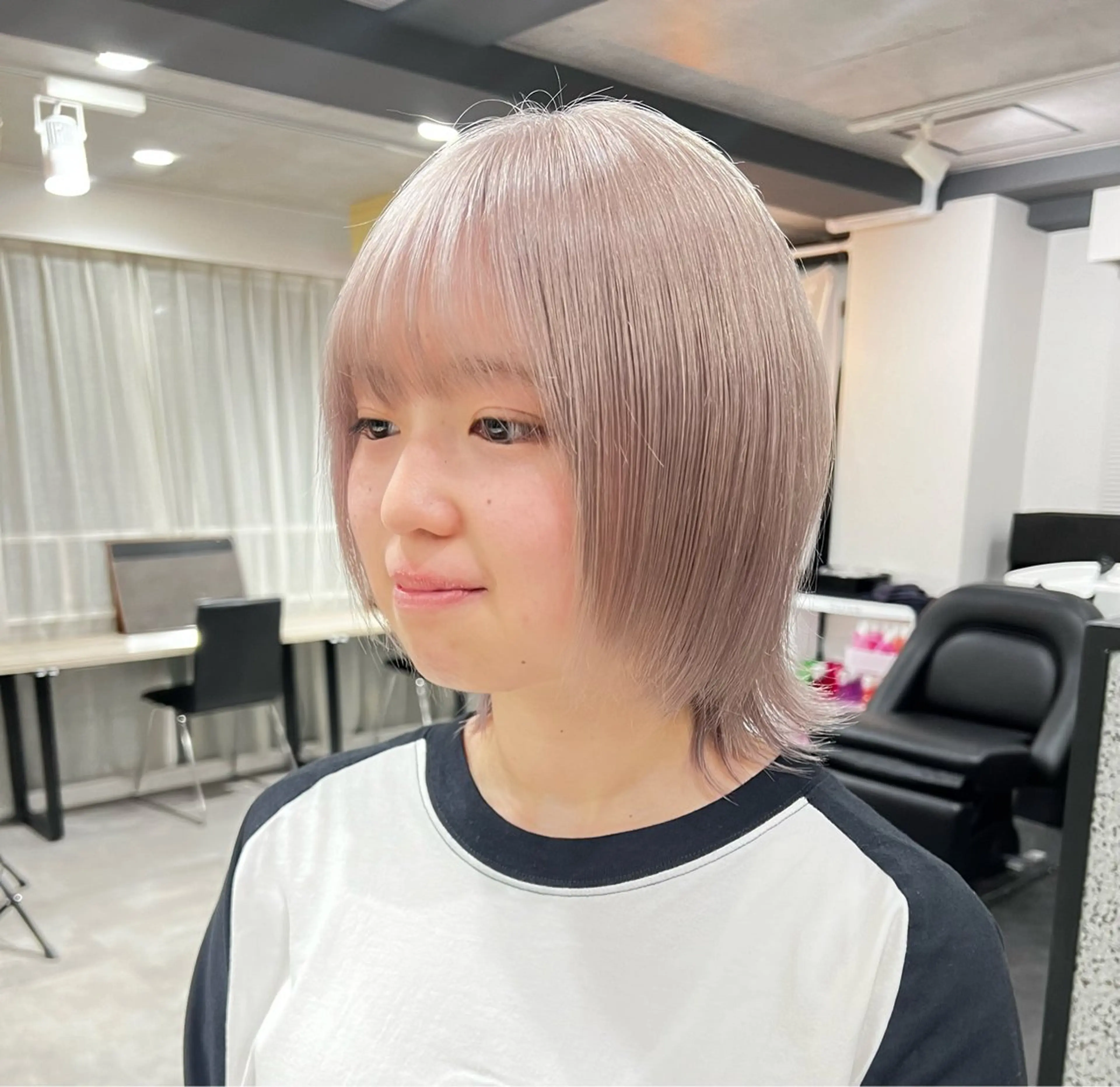 ミディアム 🩶💜寒色カラー/ ゆずほのヘアスタイル