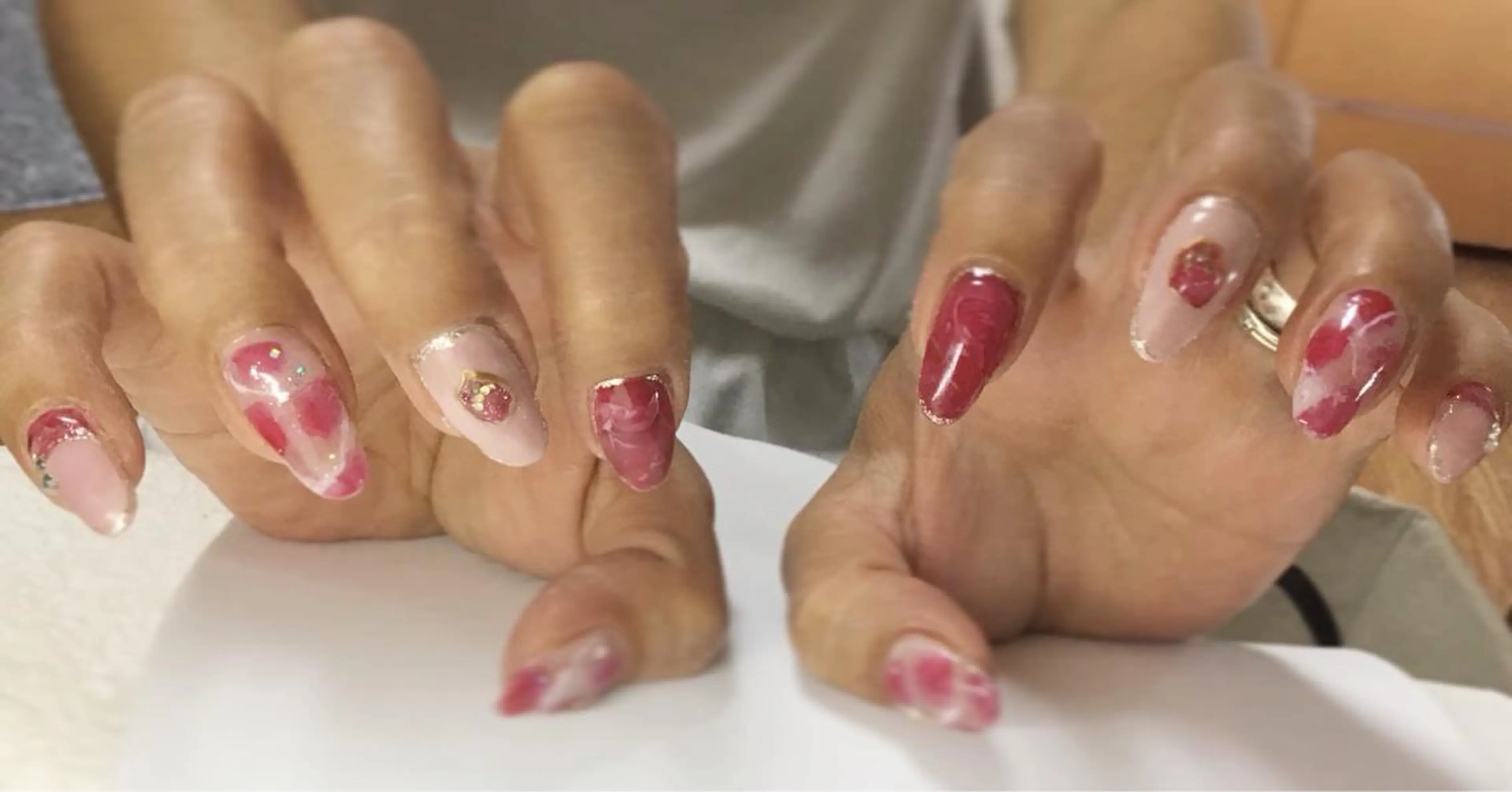 ネイル 持ち込み 赤色 gui amichantoco所属・gui amichanのネイルデザイン