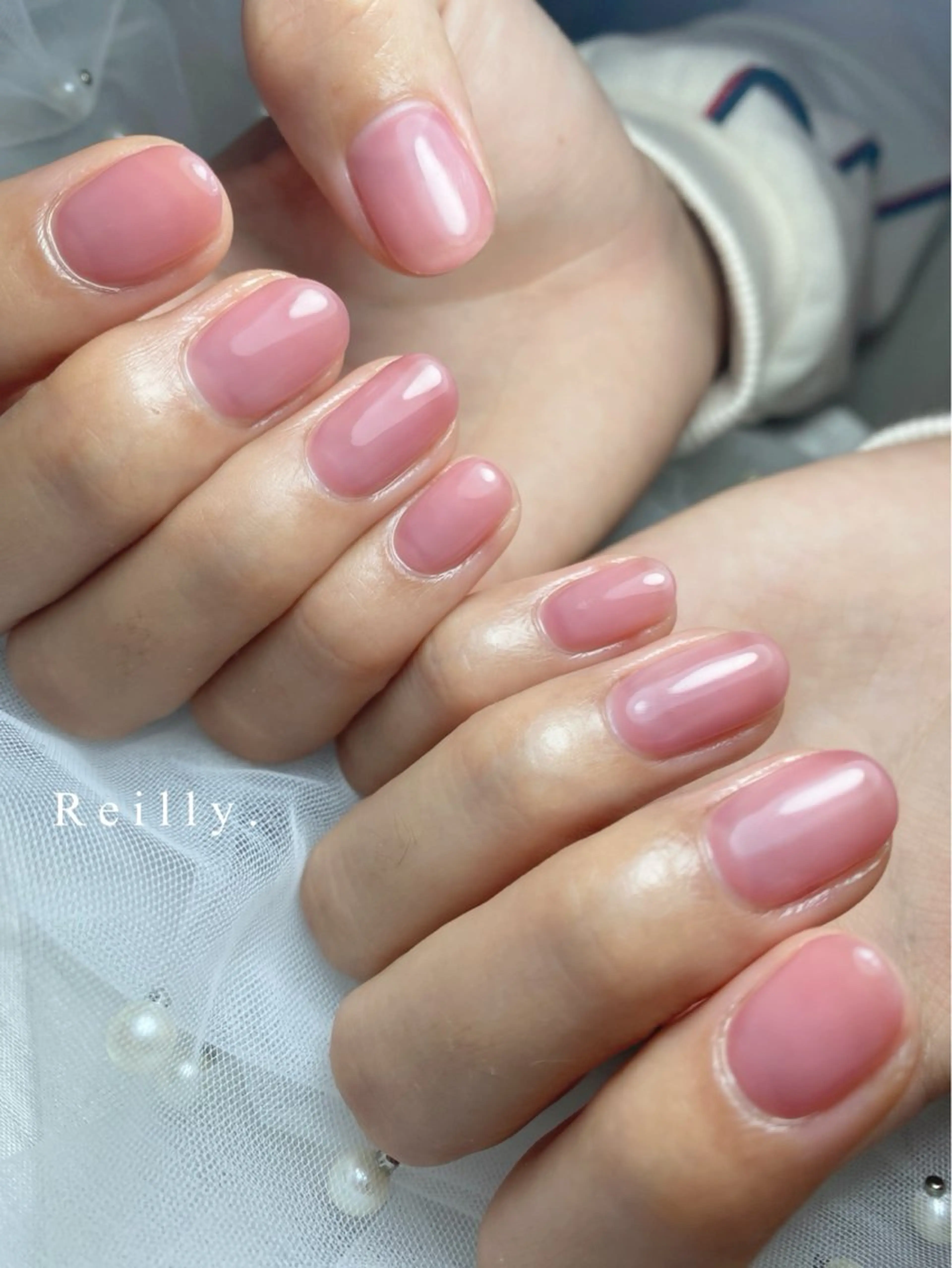 ネイル フラッシュネイル フレンチネイル ジェルネイル グラデーション ラメ(グリッター) ハンドネイル ハンドケア REILLY.　private nail salon所属・Marina 《REILLY.》のネイルデザイン