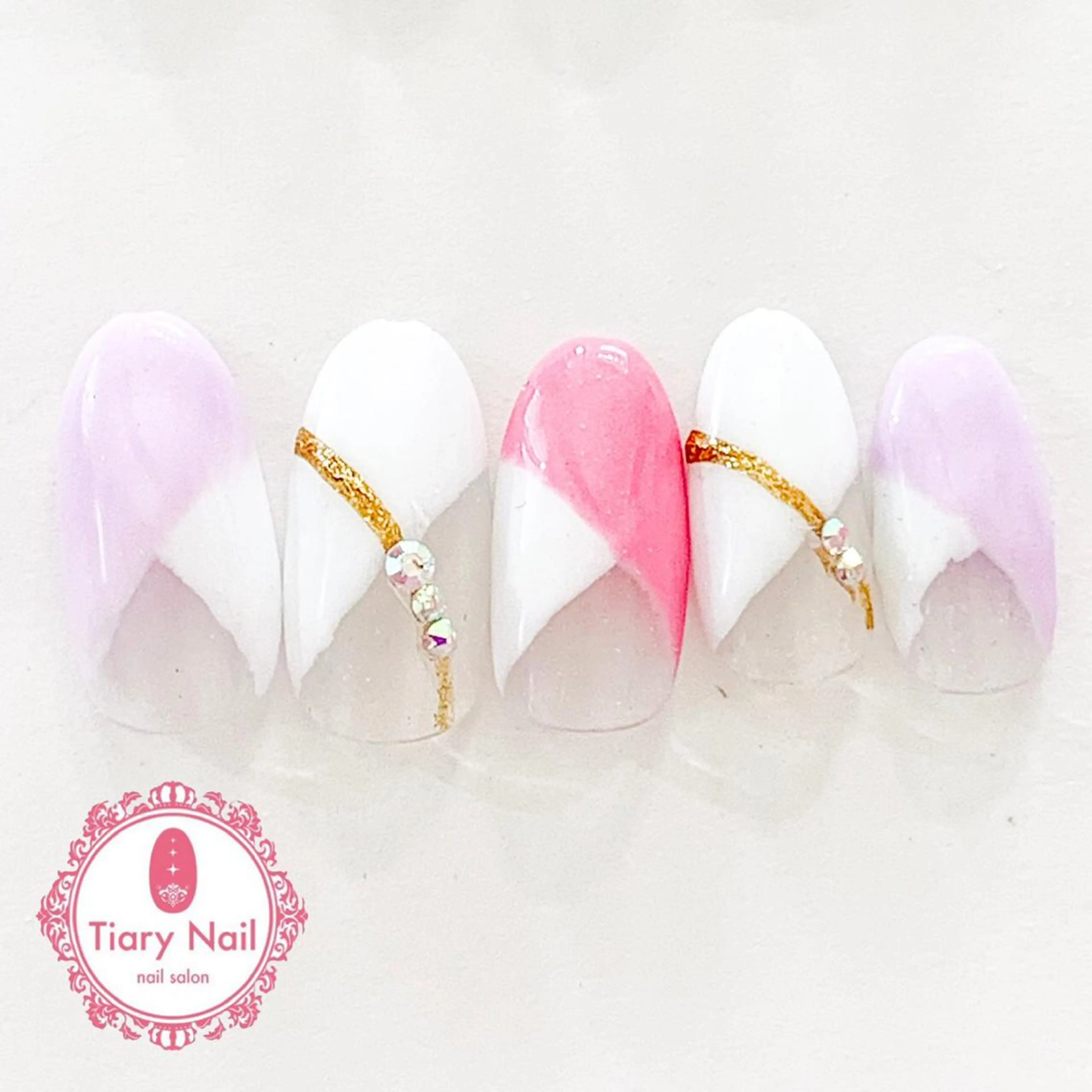 ネイル tiarynail K Kのネイルデザイン