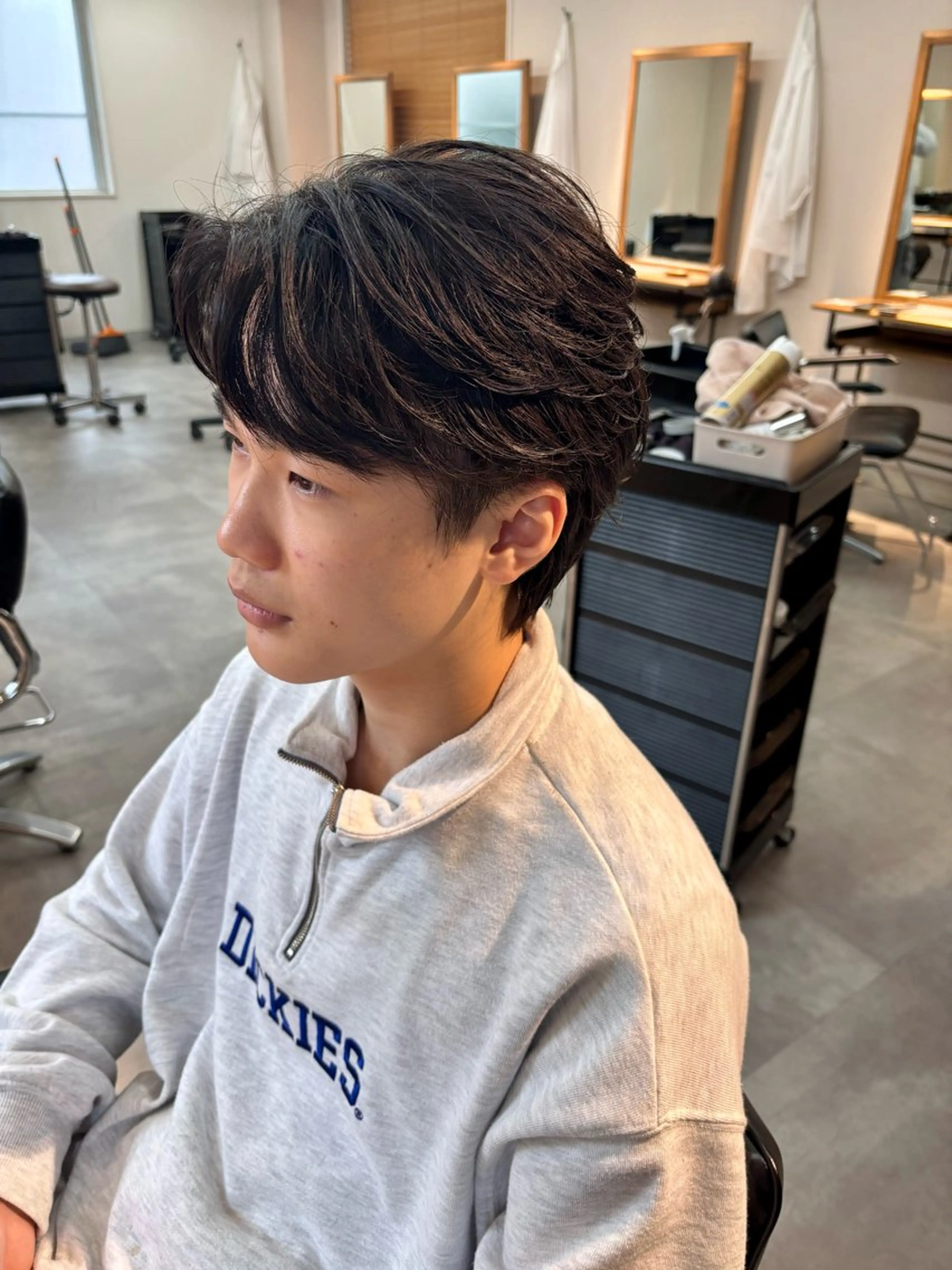 パーマ メンズ センターパート フェザーパーマ メンズパーマ カット パーマ トリートメント 男の理想を叶える🔥 メンズパーマ特化|関のヘアスタイル