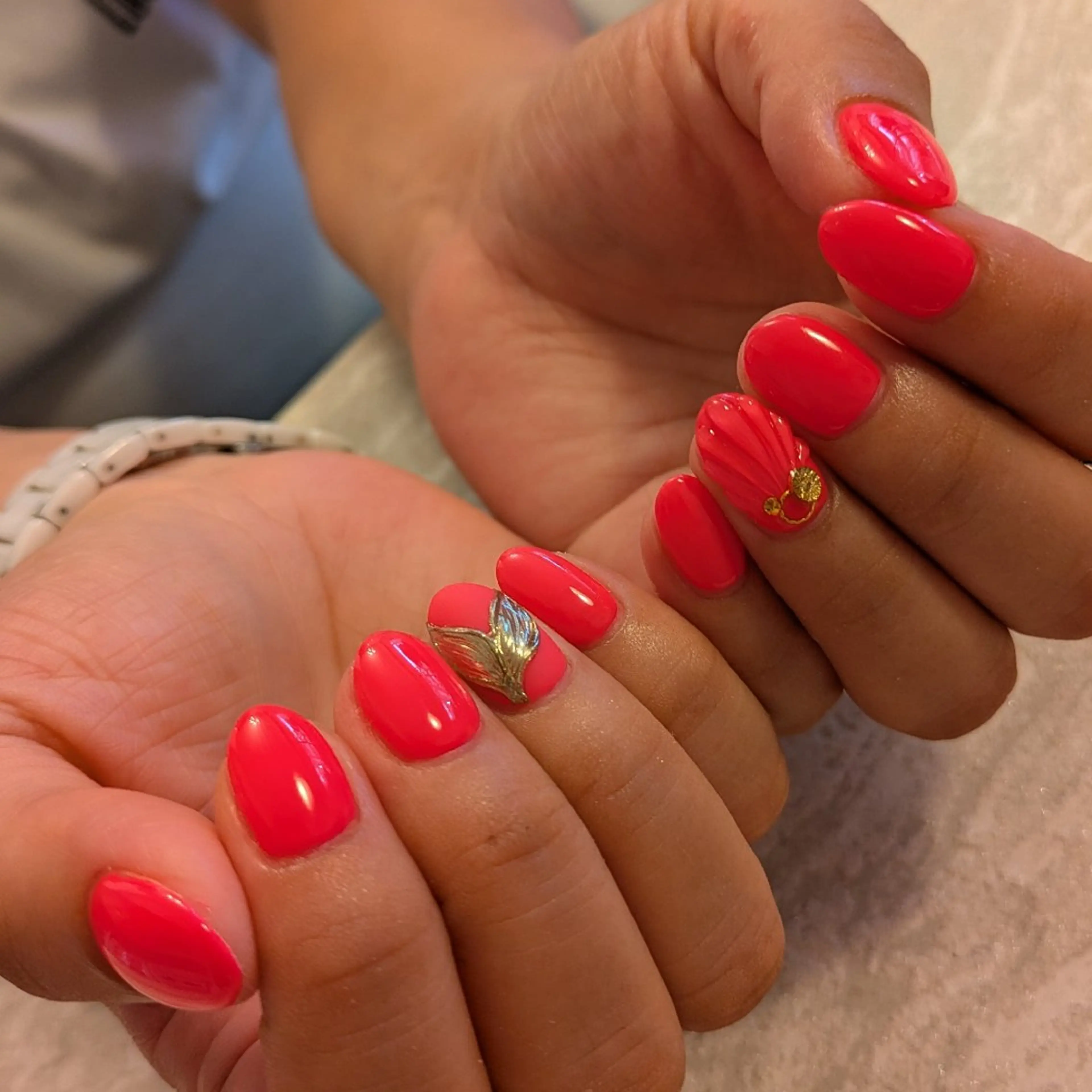 ネイル ジェヌインネイル 河内のネイルデザイン