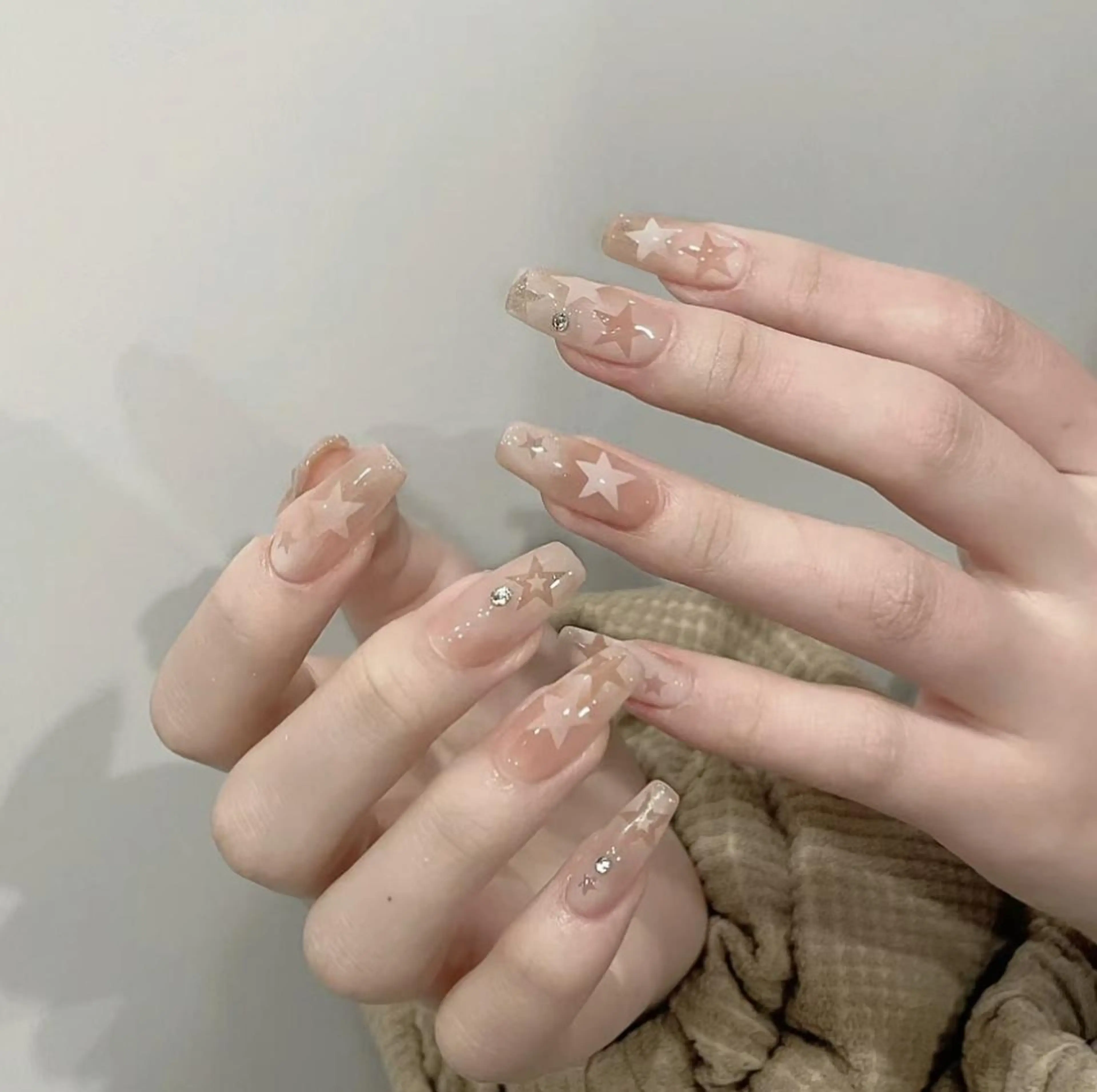 ネイル アートネイル 長さ出し ネイルチップ Queens PUPUのネイルデザイン