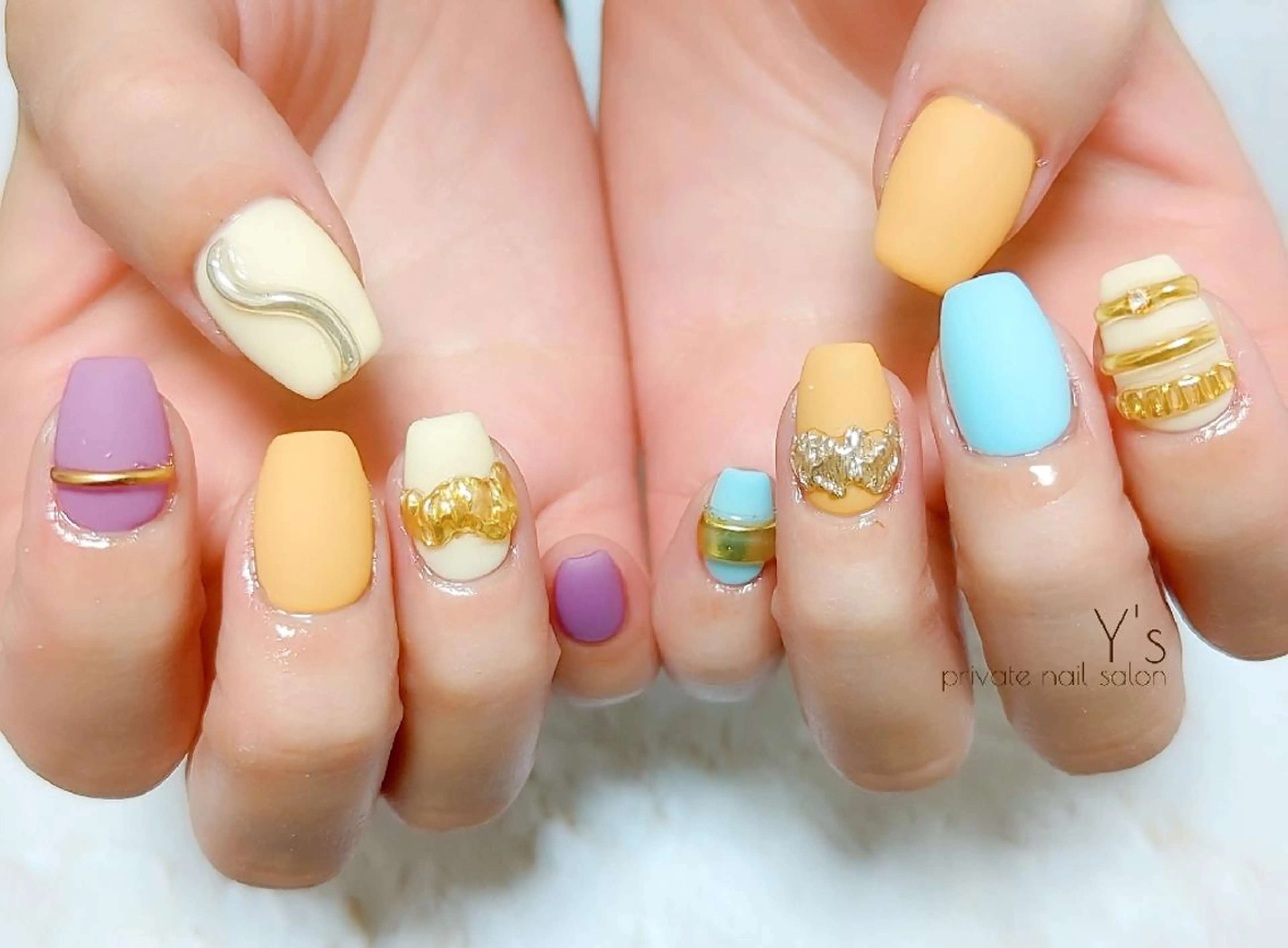 ネイル ハンドネイル YUMI NAGAI  のネイルデザイン