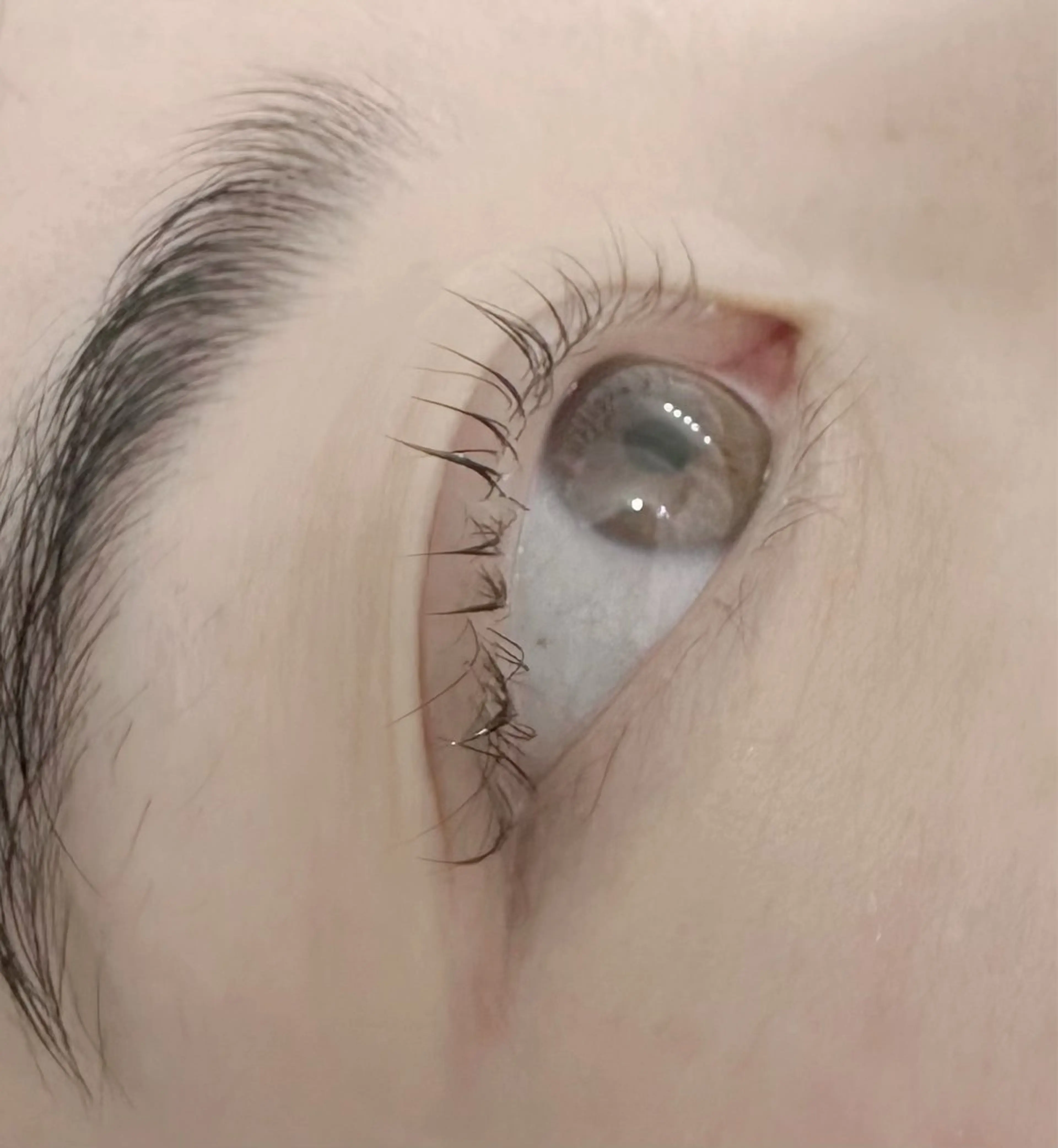 パーマ りな☘️ 池袋のマツエク・マツパデザイン