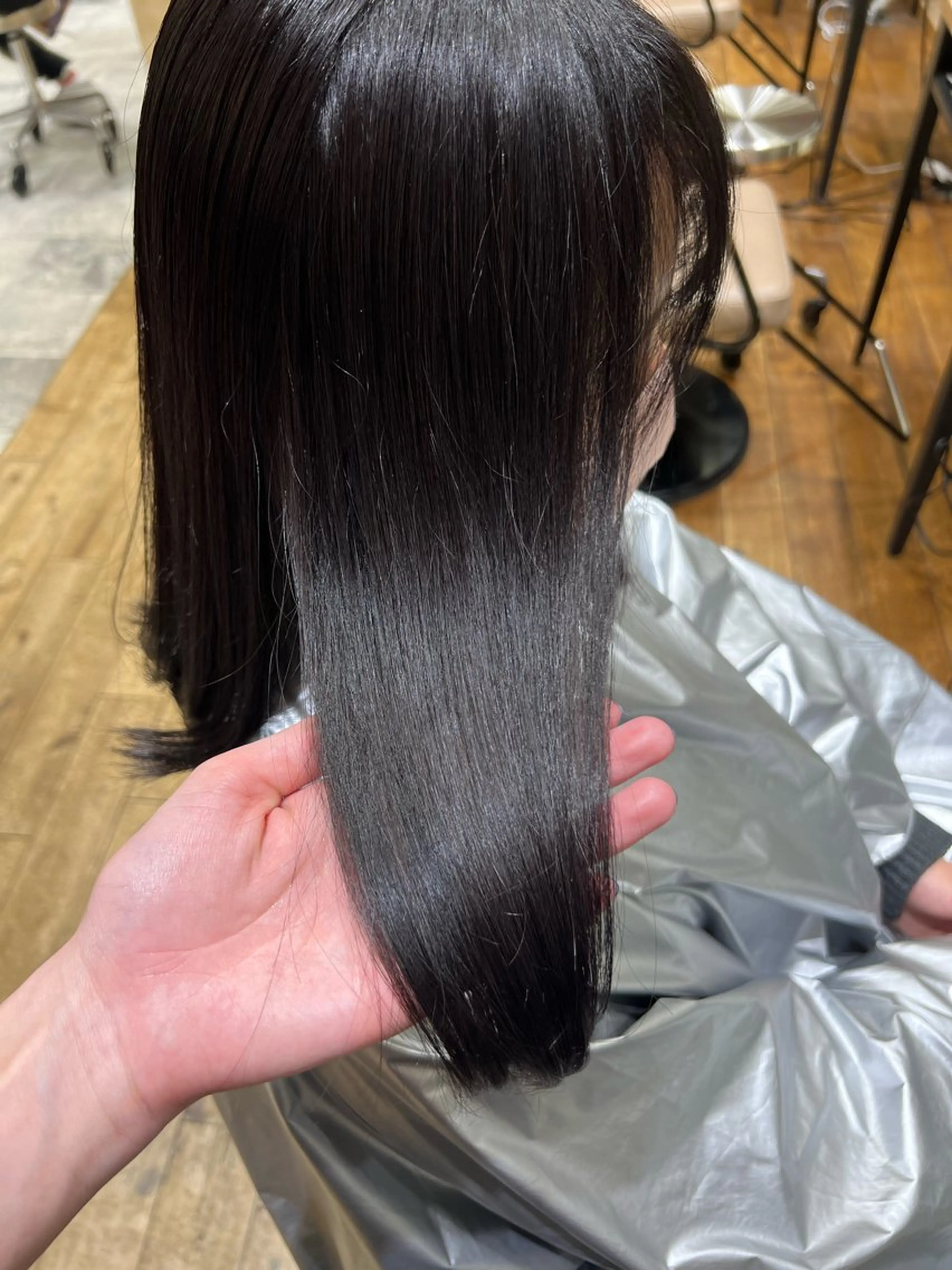 セミロング カラー 透明感🫧 amu🫧のヘアスタイル