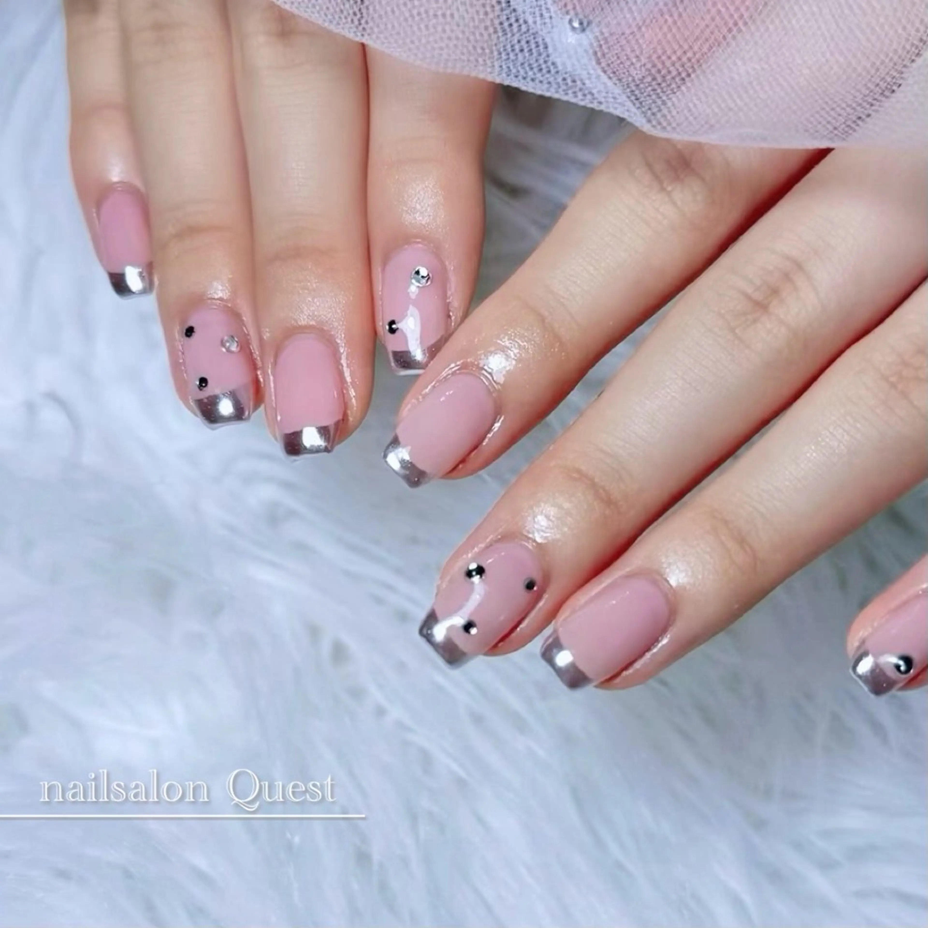 ネイル フレンチネイル ミラーネイル ハンドネイル nailsalon Questのネイルデザイン