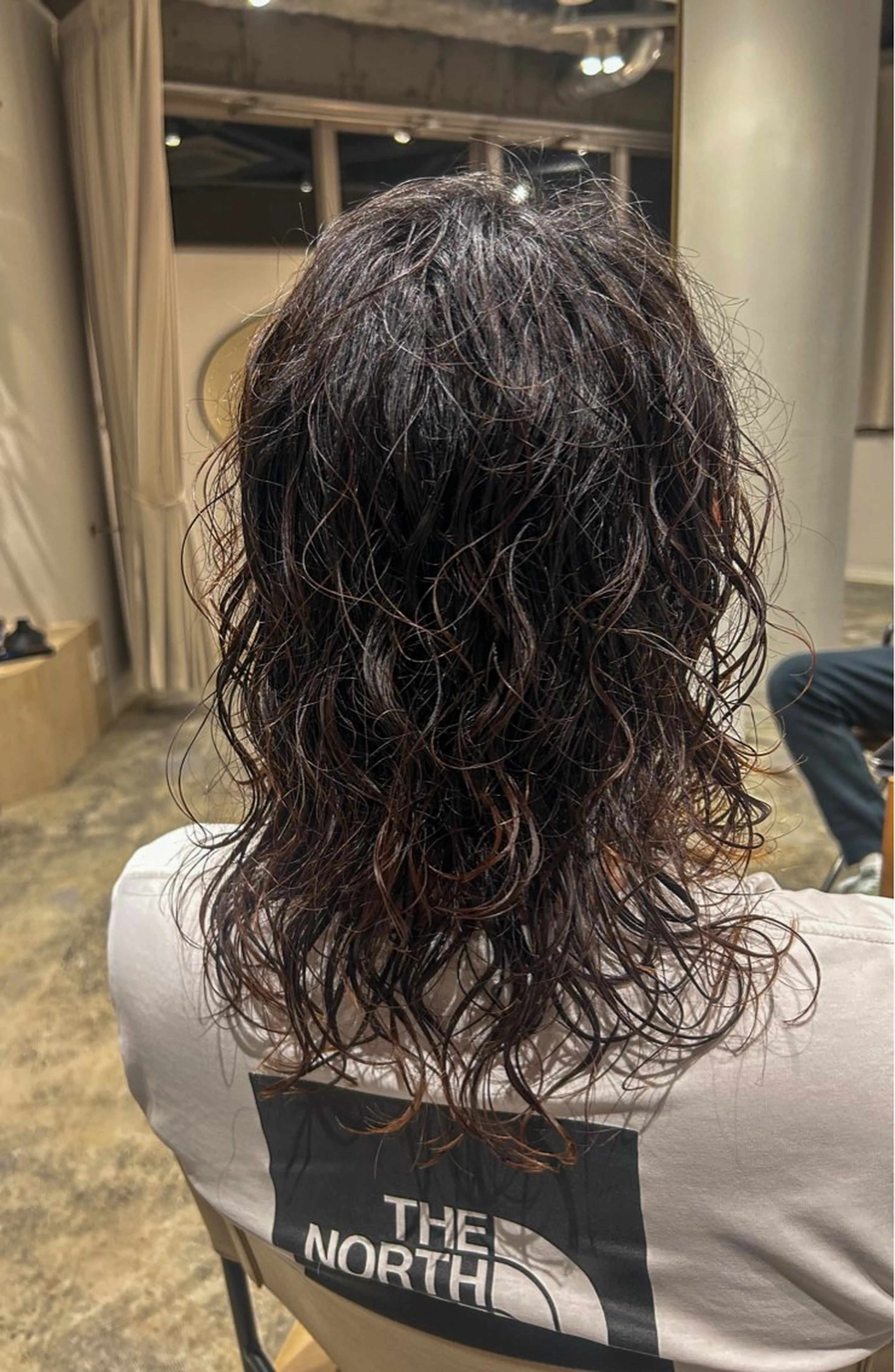 セミロング パーマ 佐藤 来輝のヘアスタイル