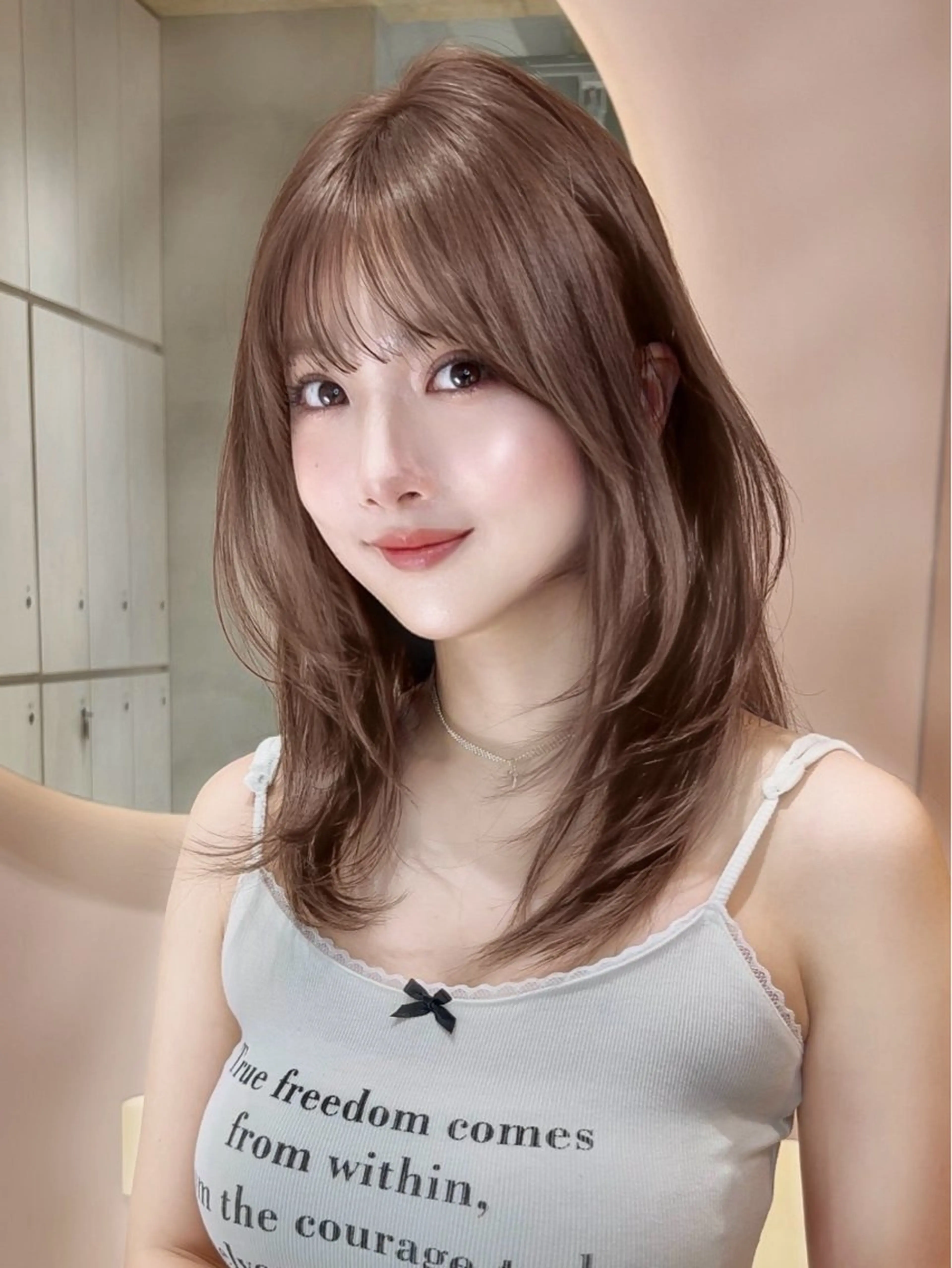 セミロング カラー GLROW haruhiのヘアスタイル