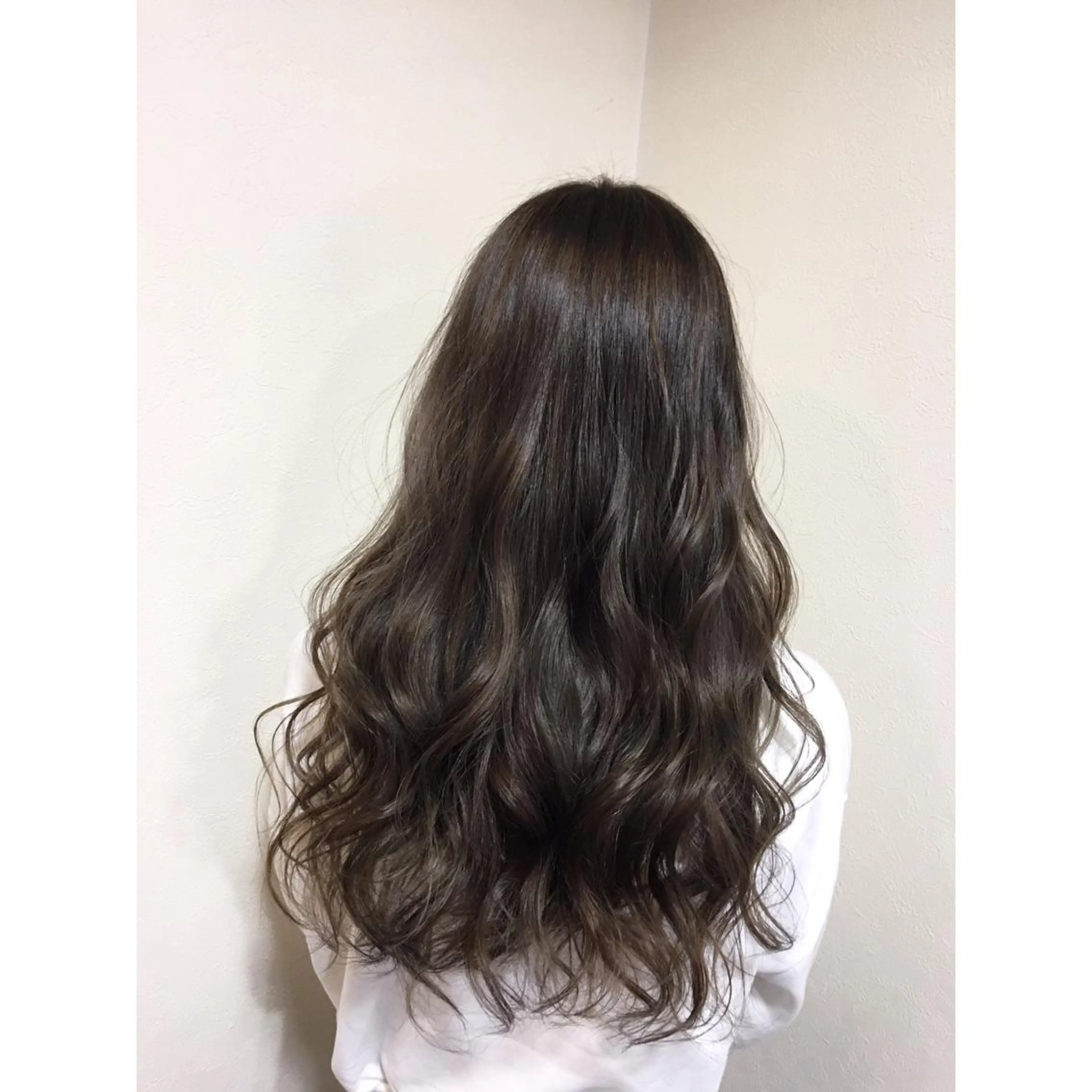 ロング ヤマグチ ヒカルのヘアスタイル