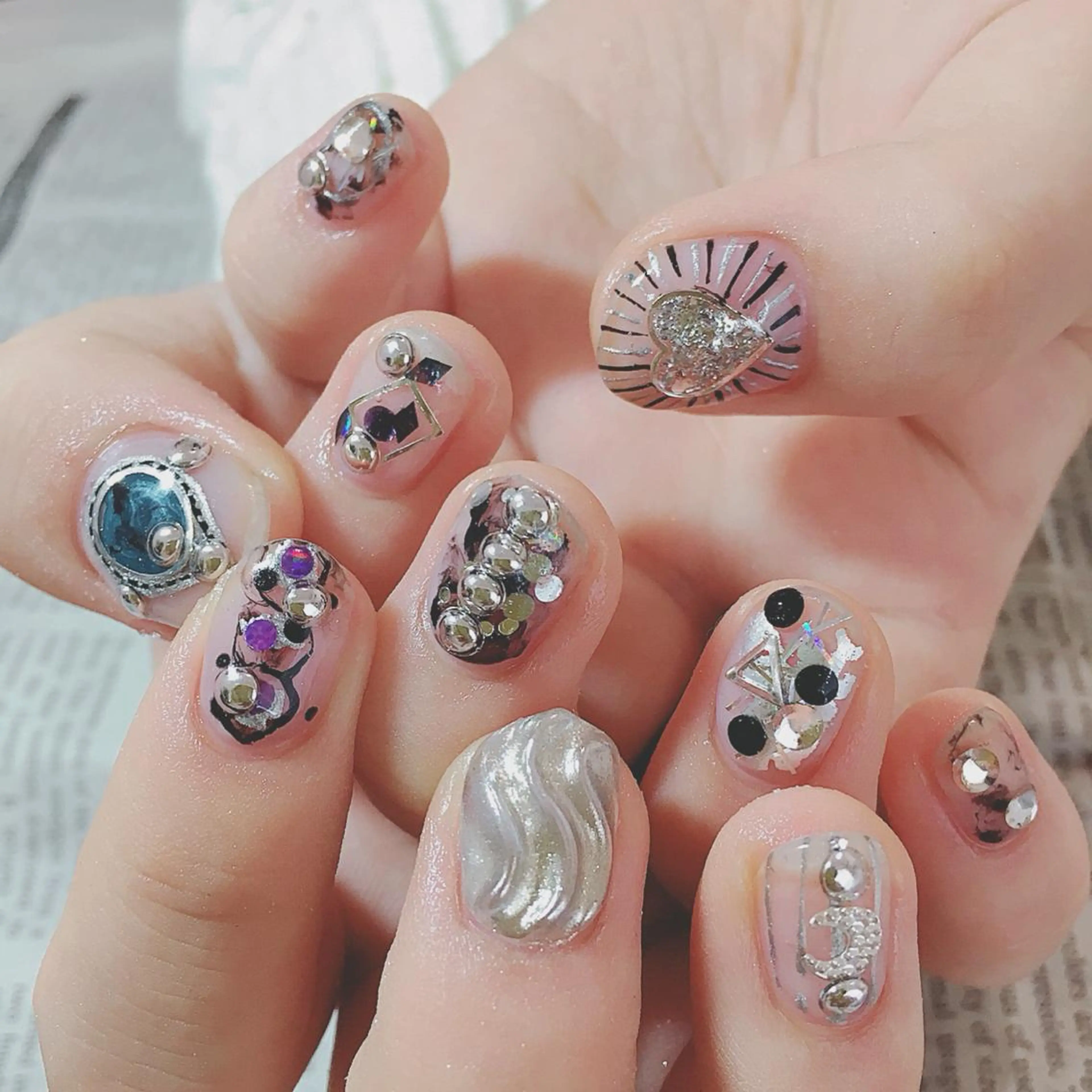 ネイル ハンドネイル ハンドケア 森山 舞のネイルデザイン