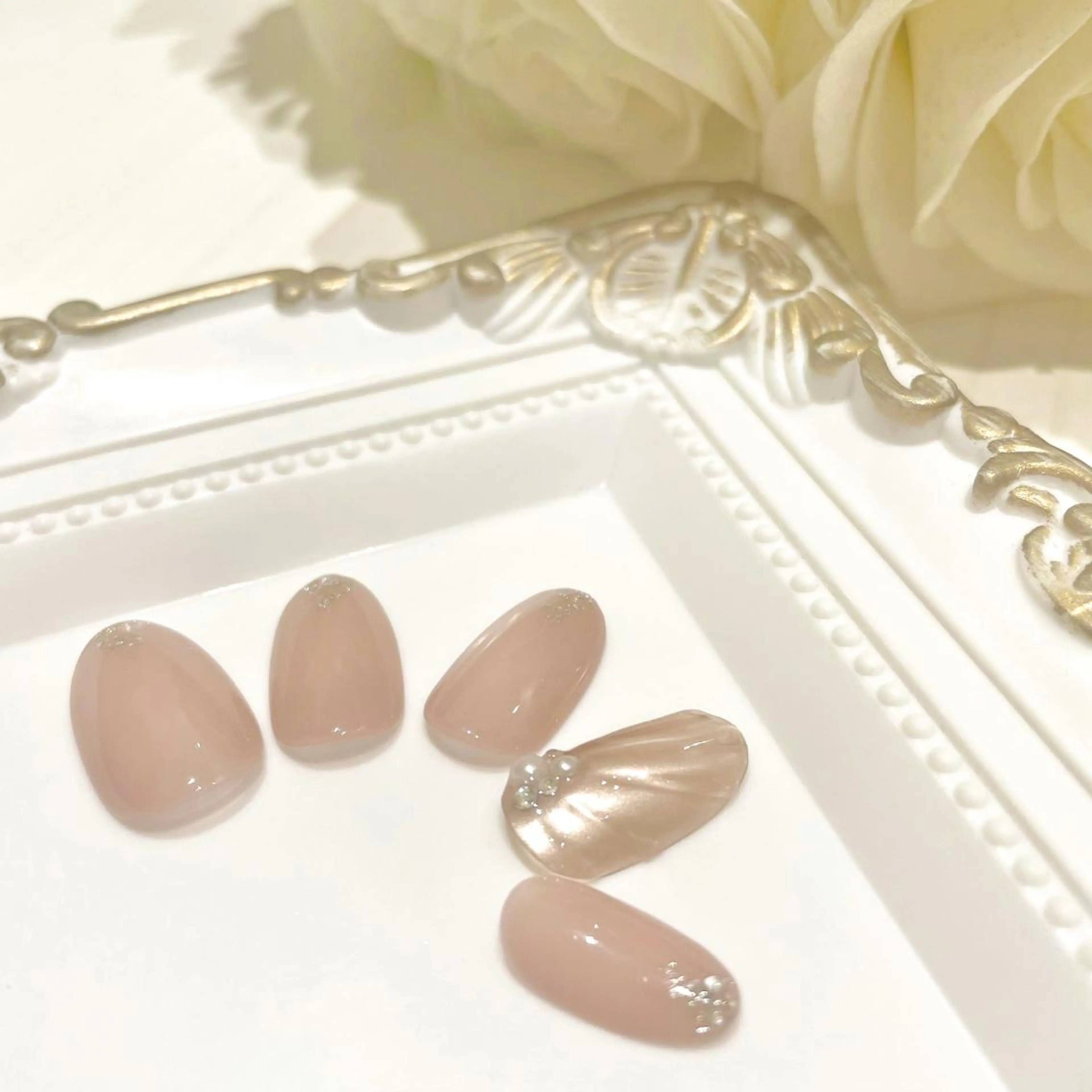 ネイル ジェルネイル パラジェル LUNARJE YUKARIのエステ・リラクイメージ