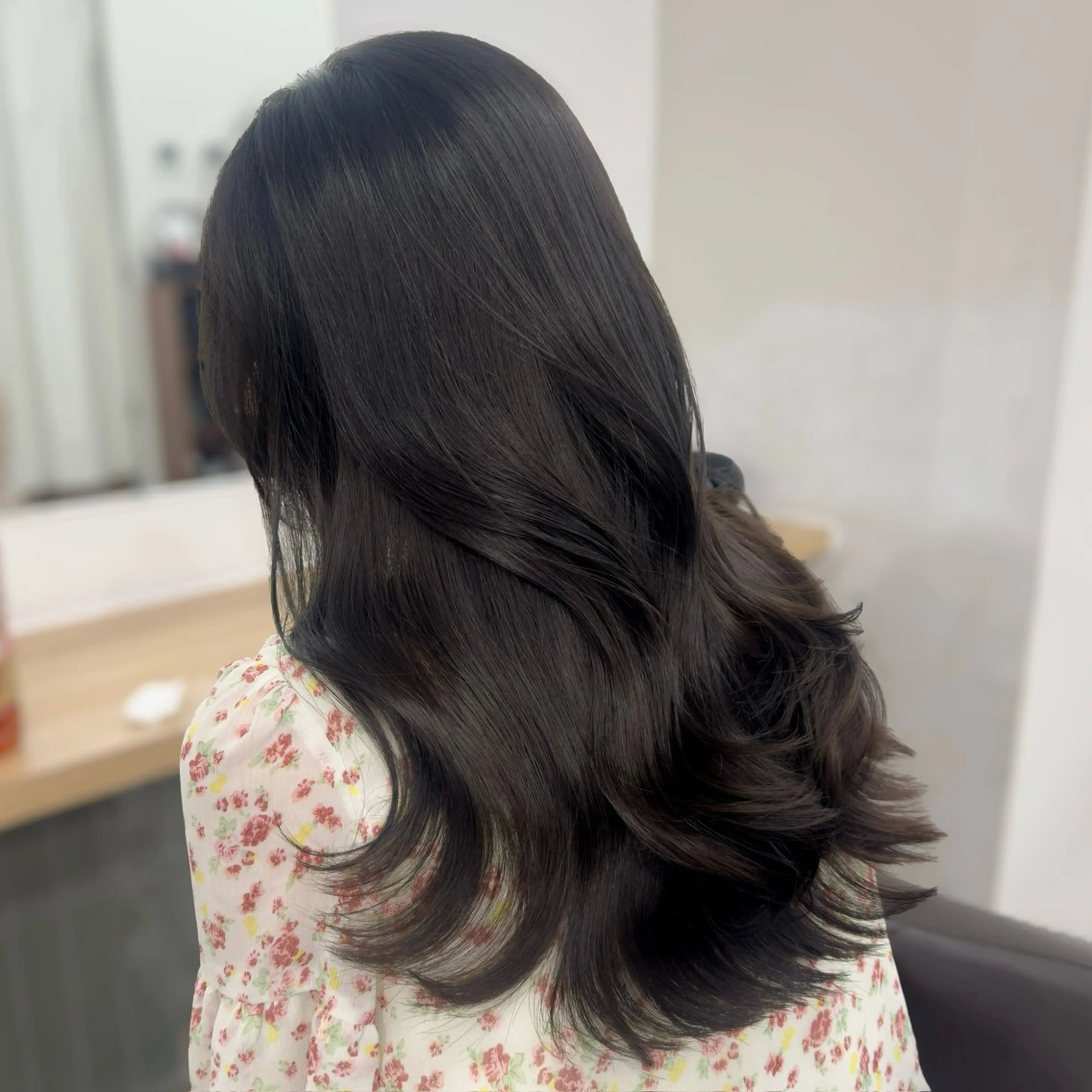 セミロング カラー カット ヘアカラー トリートメント ブリーチなし/レイヤ ー特化🌈Tommyのヘアスタイル