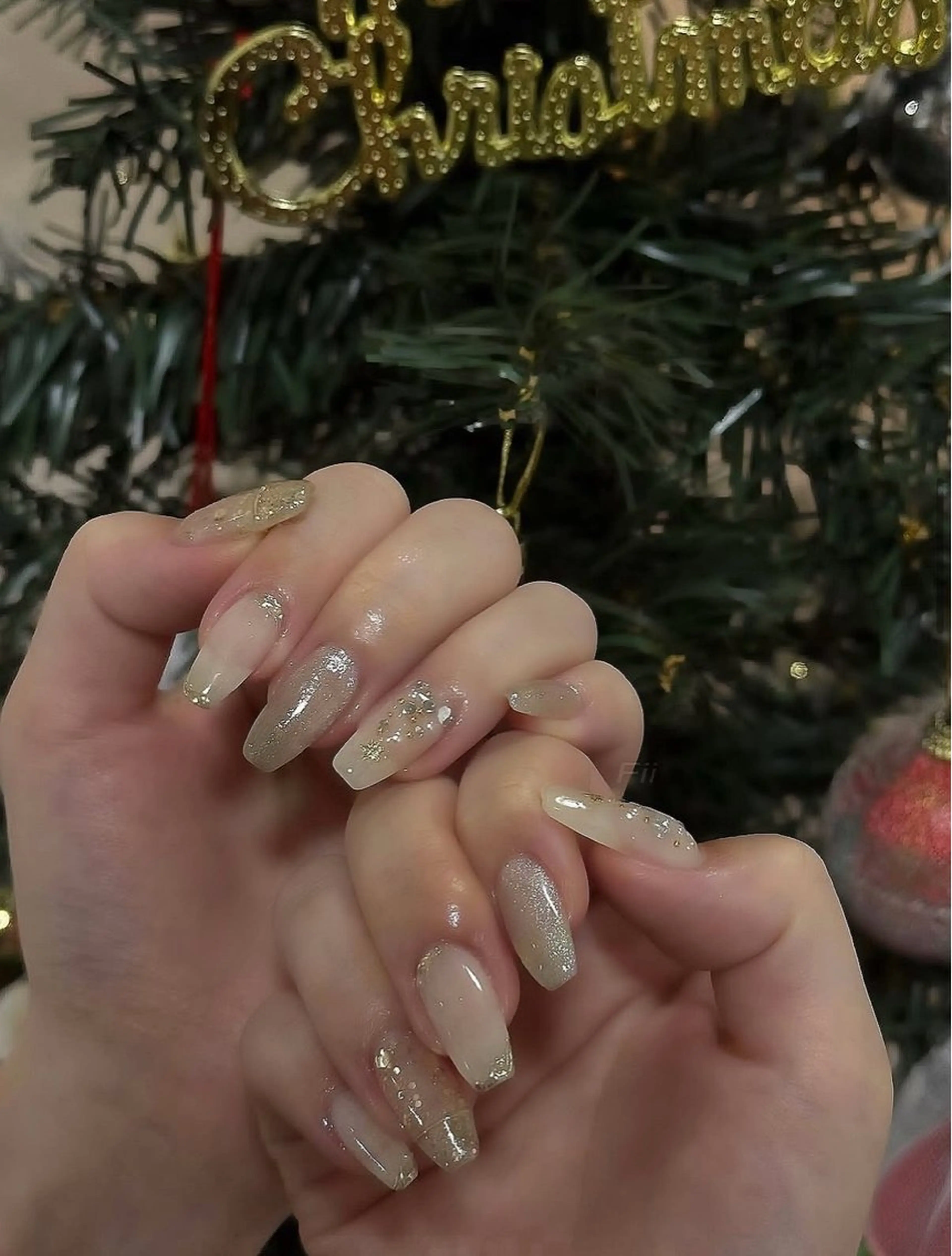 ネイル ニュアンスネイル 冬ネイル クリスマス 本町ネイルサロン Fiiのネイルデザイン