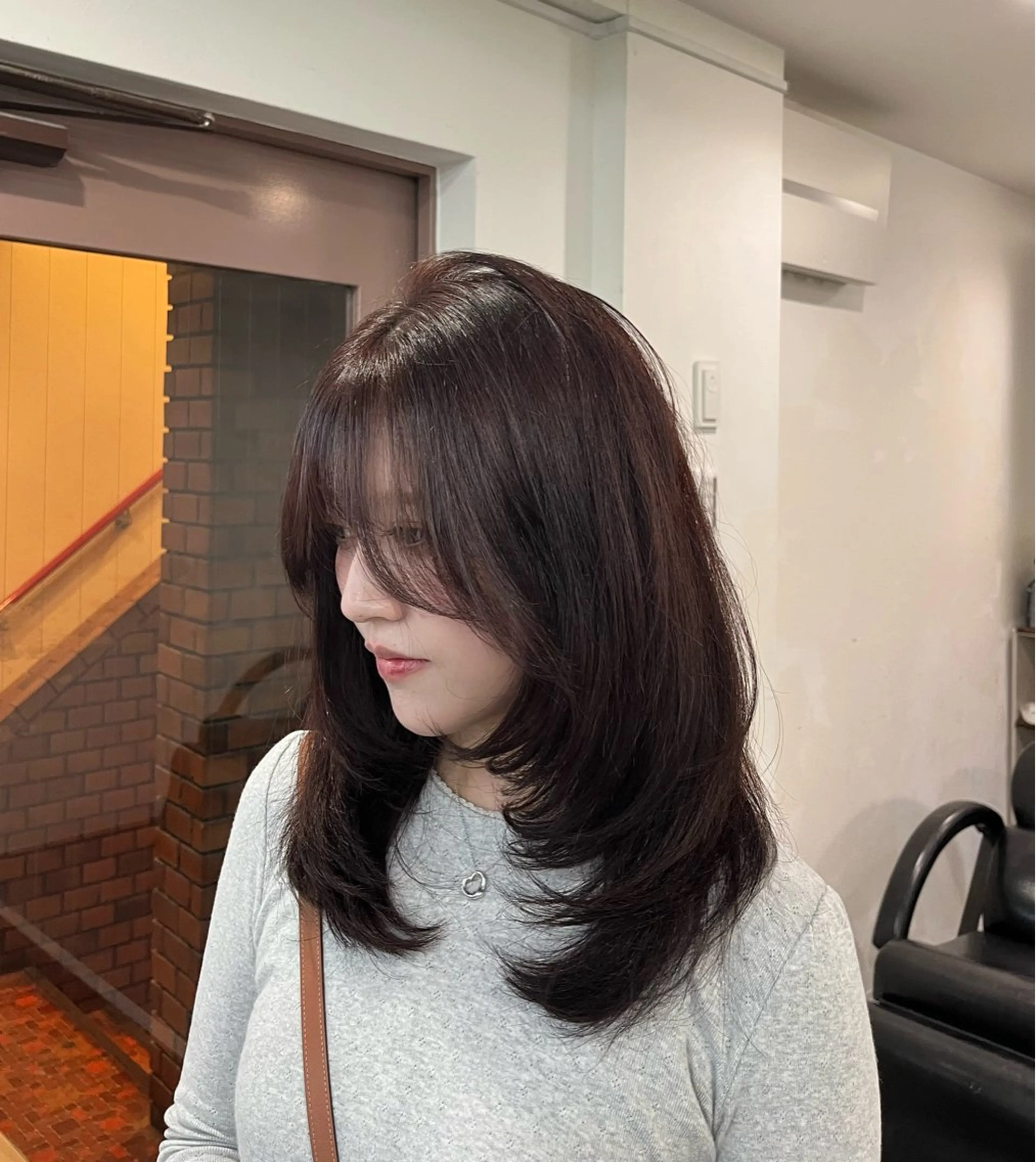 ミディアム レイヤーカット カット ヘアカラー トリートメント ヘアセット ♡なんば🫧透明感 🫧naako♡のヘアスタイル