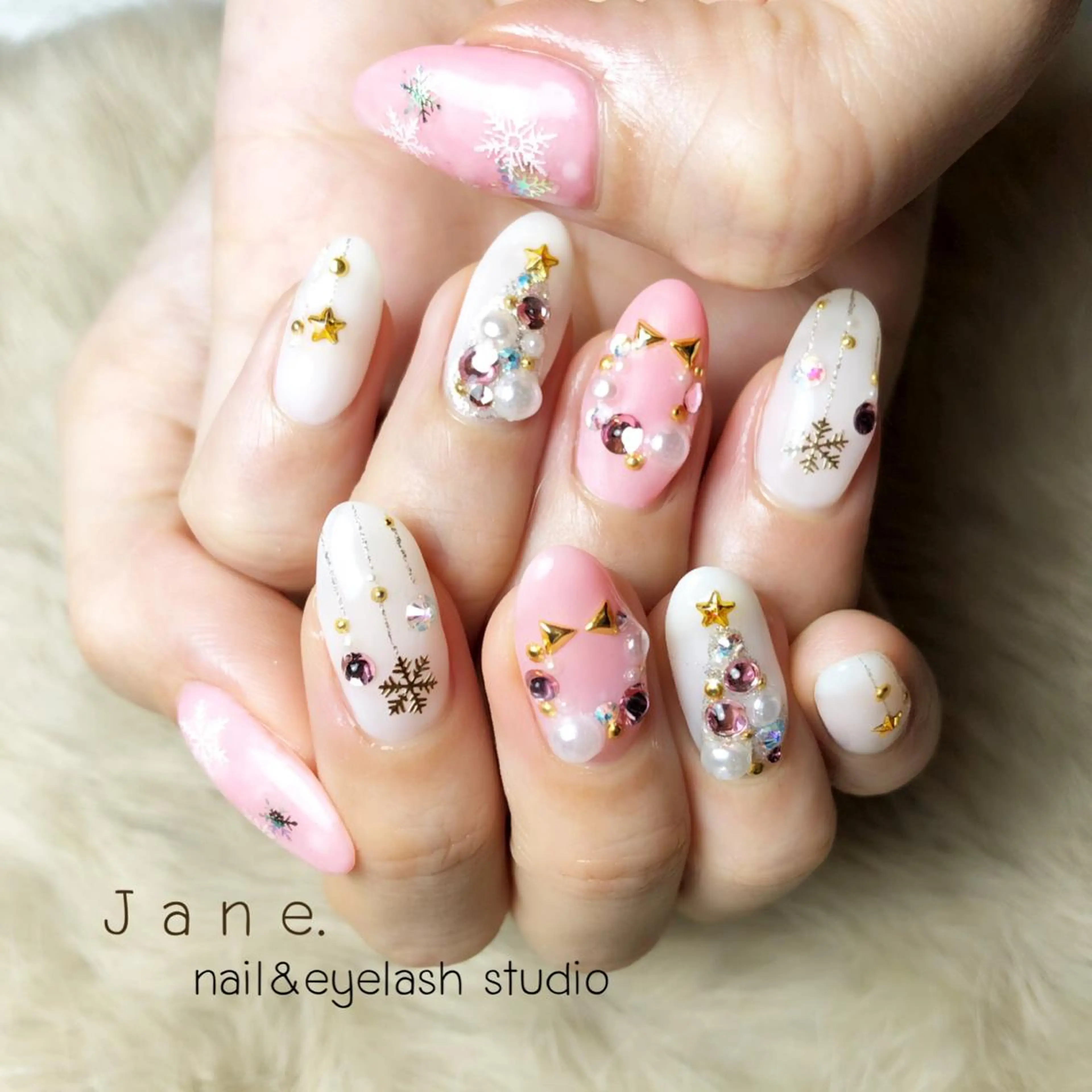 ネイル Yakko pas á pasのネイルデザイン