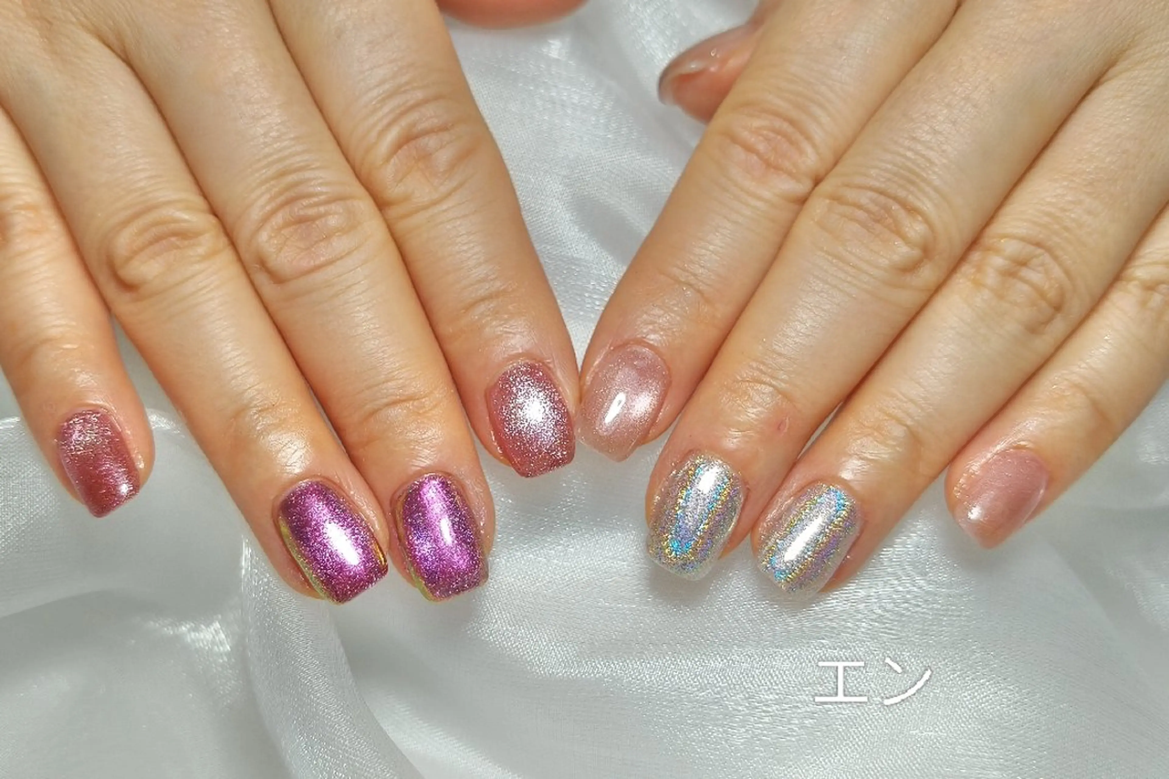 ネイル キラキラネイル マグネットネイル マグネットワンカラー ミラーネイル ワンカラーネイル エ ンのネイルデザイン