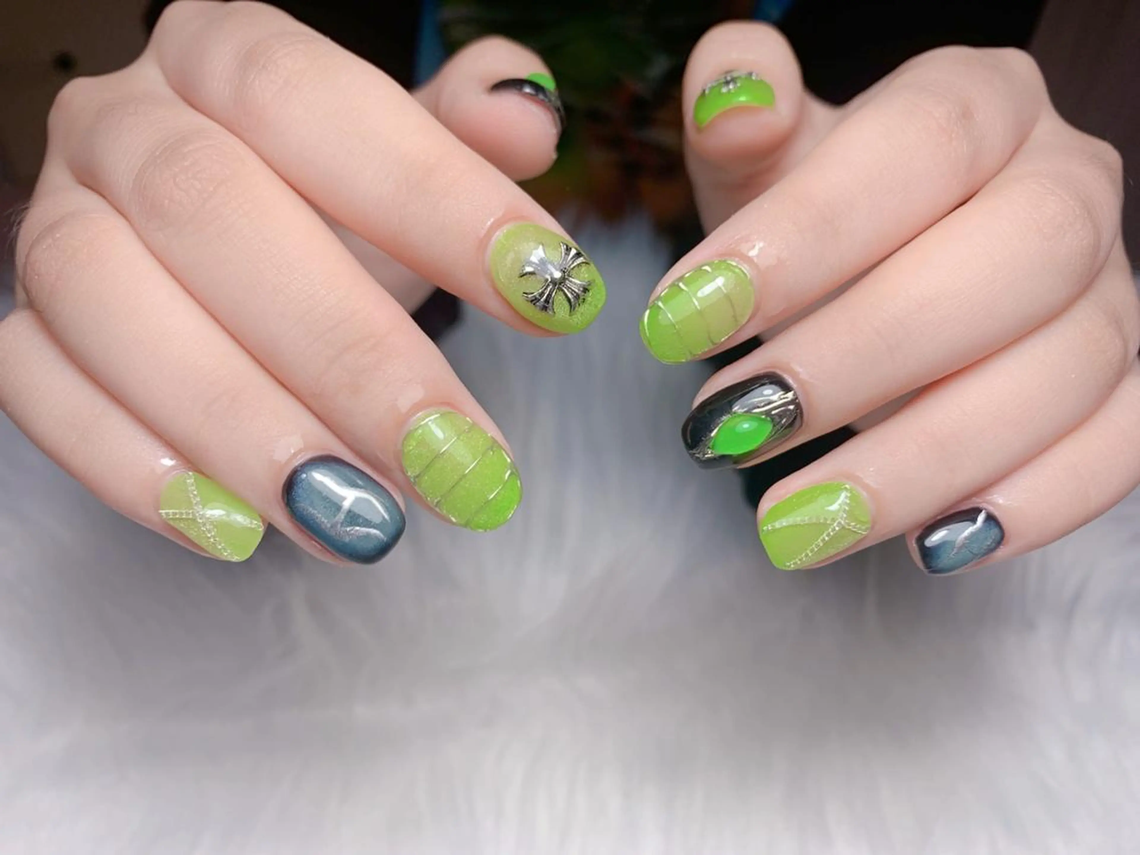 ネイル MiKi Nai池袋 長さだし得意のネイルデザイン