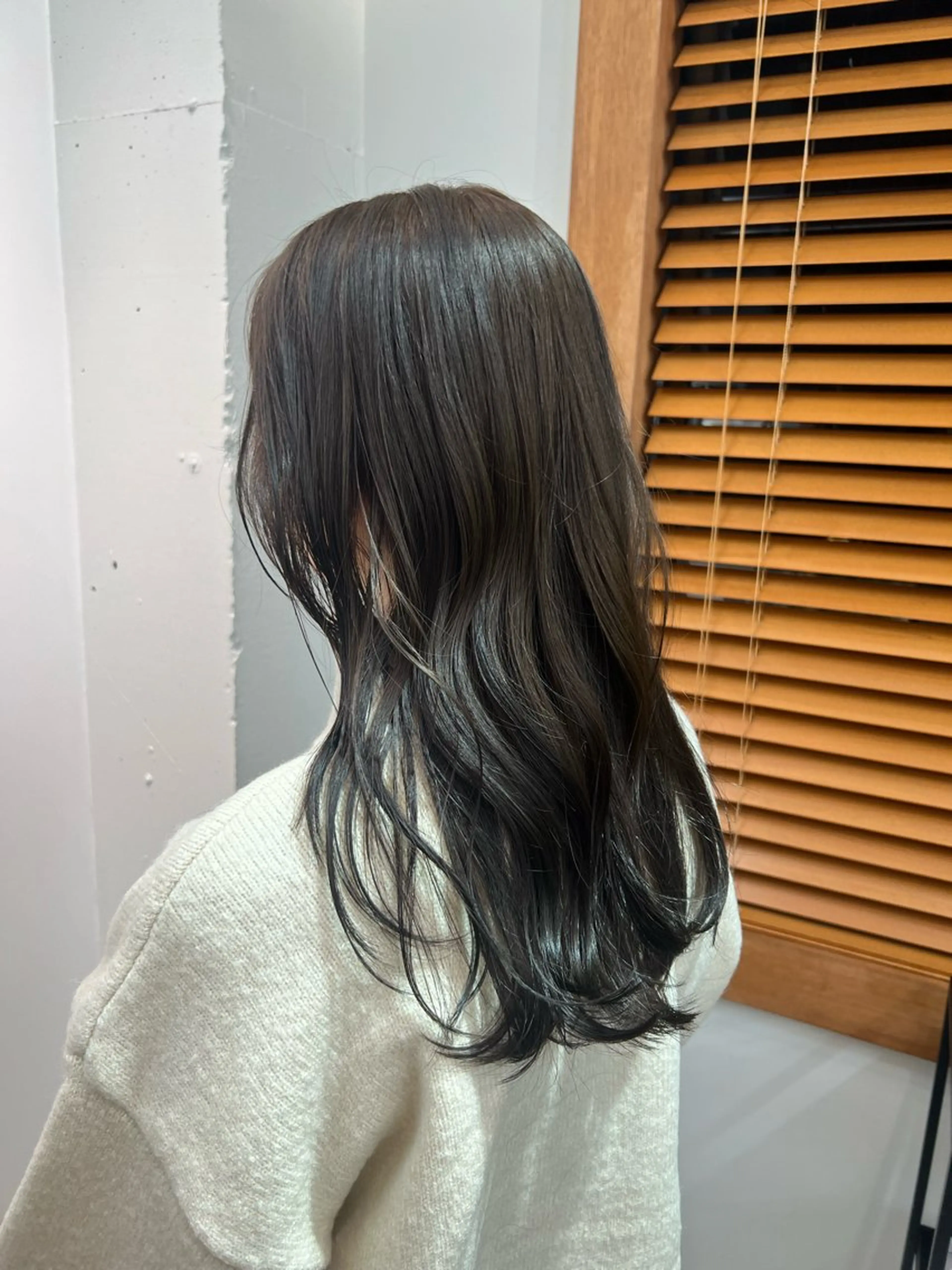 カラー aiko【艶カラー ・ミニモ年内で終了】のヘアスタイル