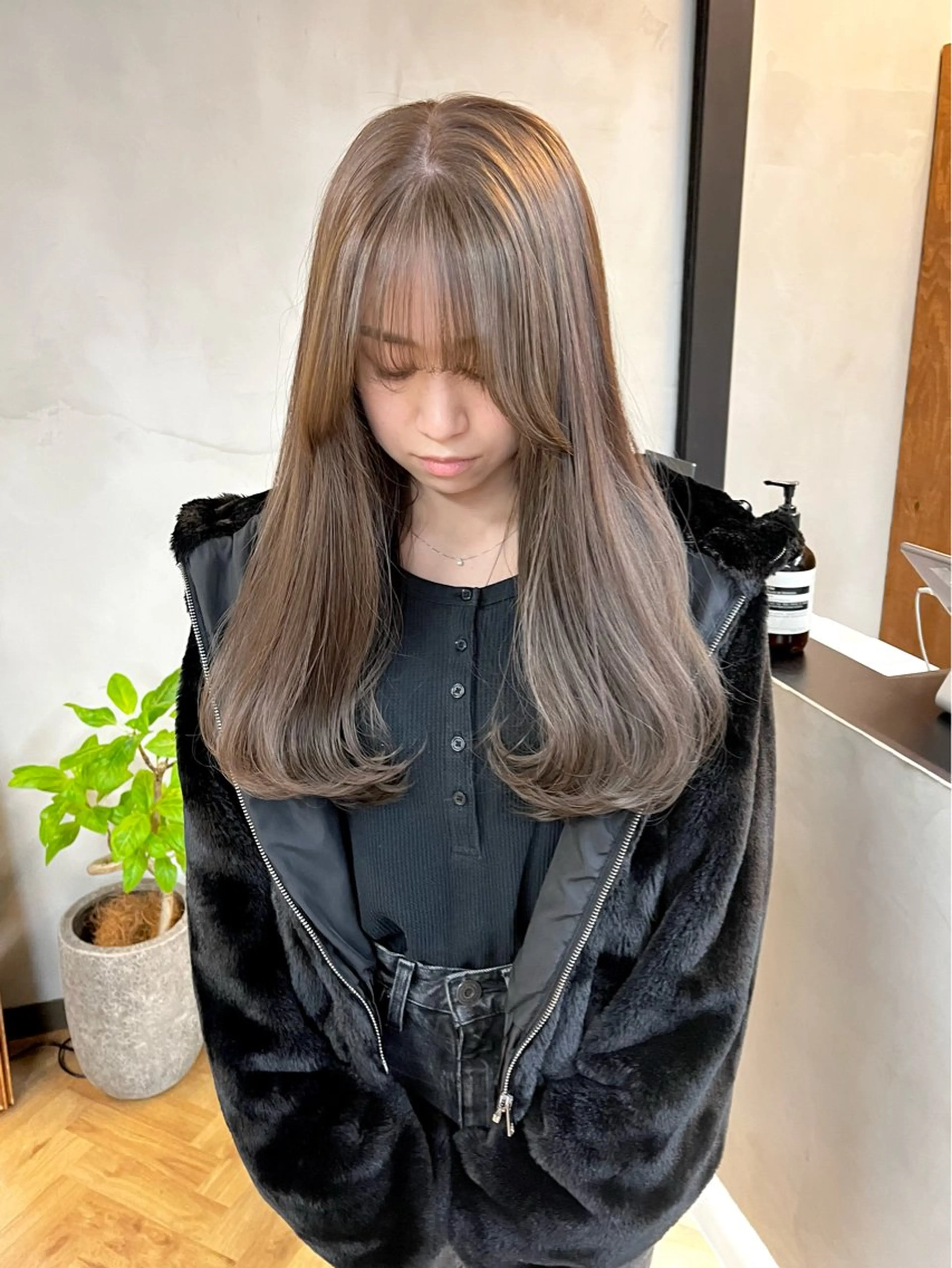ロング カラー ヘアアレンジ ブリーチ ダブルカラー ブリーチなしカラー esu 心斎橋店所属・ena/ブリーチなし 心斎橋・ベージュ🎀のヘアスタイル