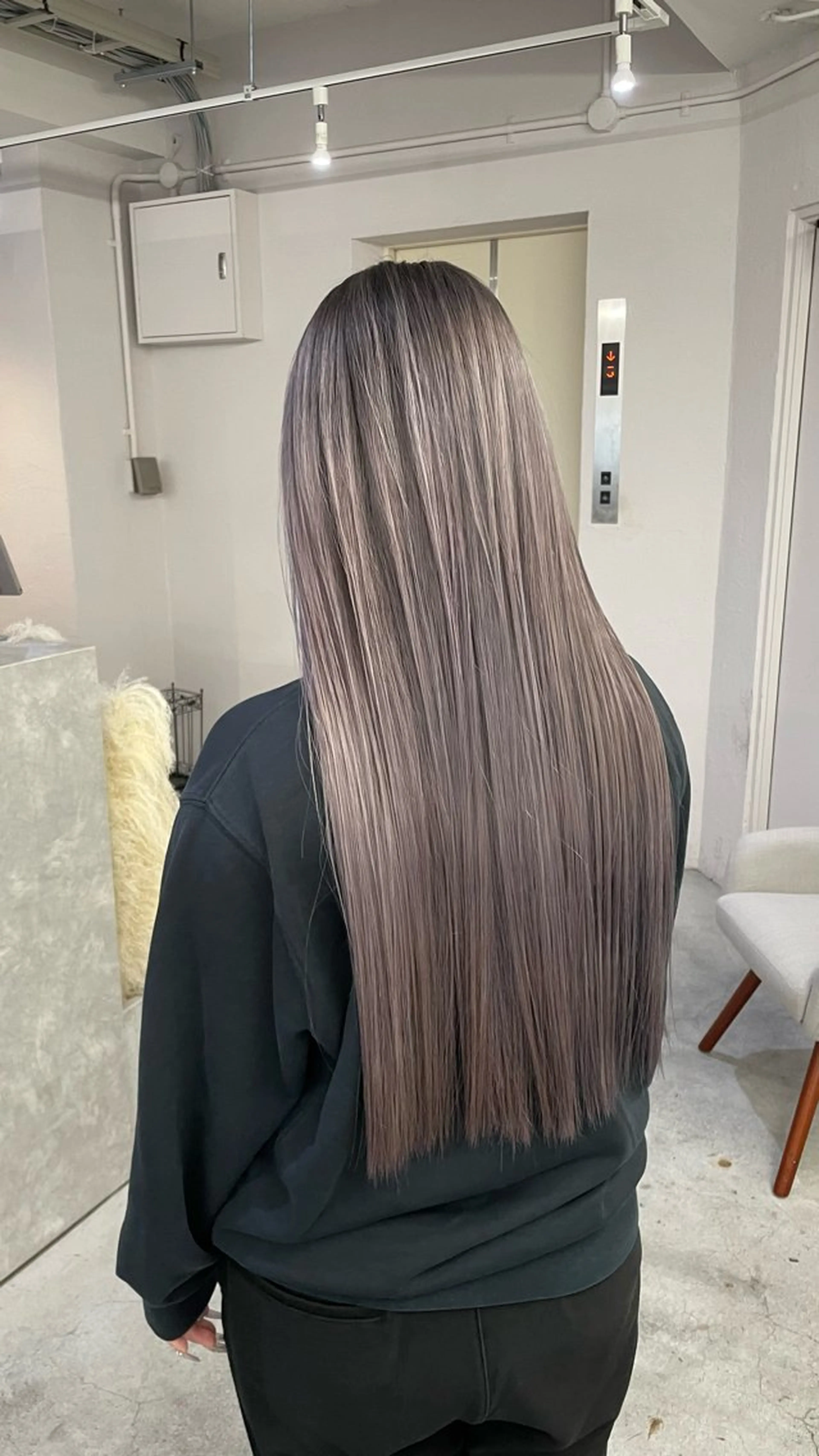 ロング レイヤーカット ヘアカラー ブリーチ/ゆうと /バレイヤージュのヘアスタイル