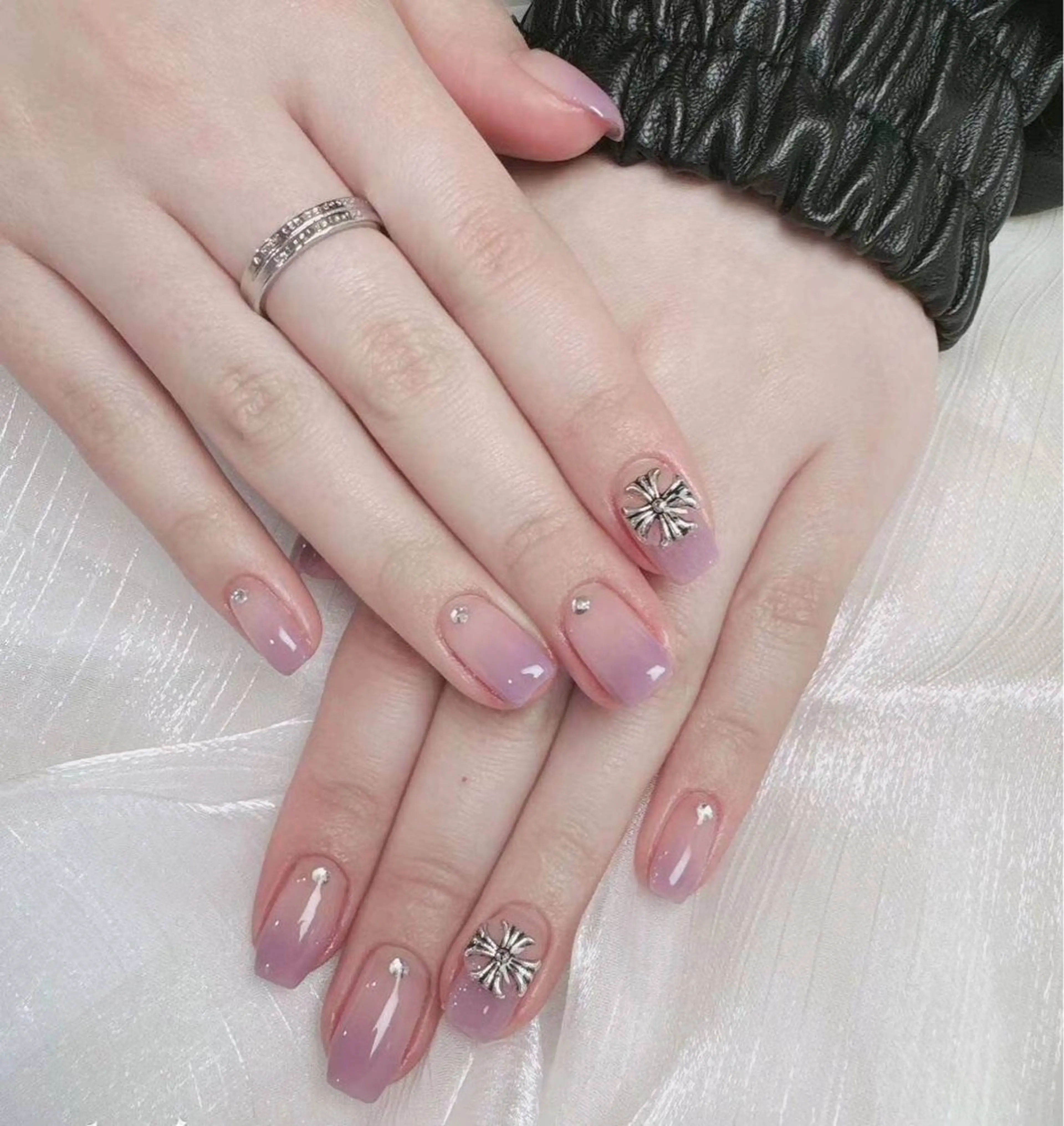 ネイル アートネイル フラワーネイル フットネイル ジェルネイル グラデーション Babarla　Nail　Salon所属・babarla Nailのネイルデザイン