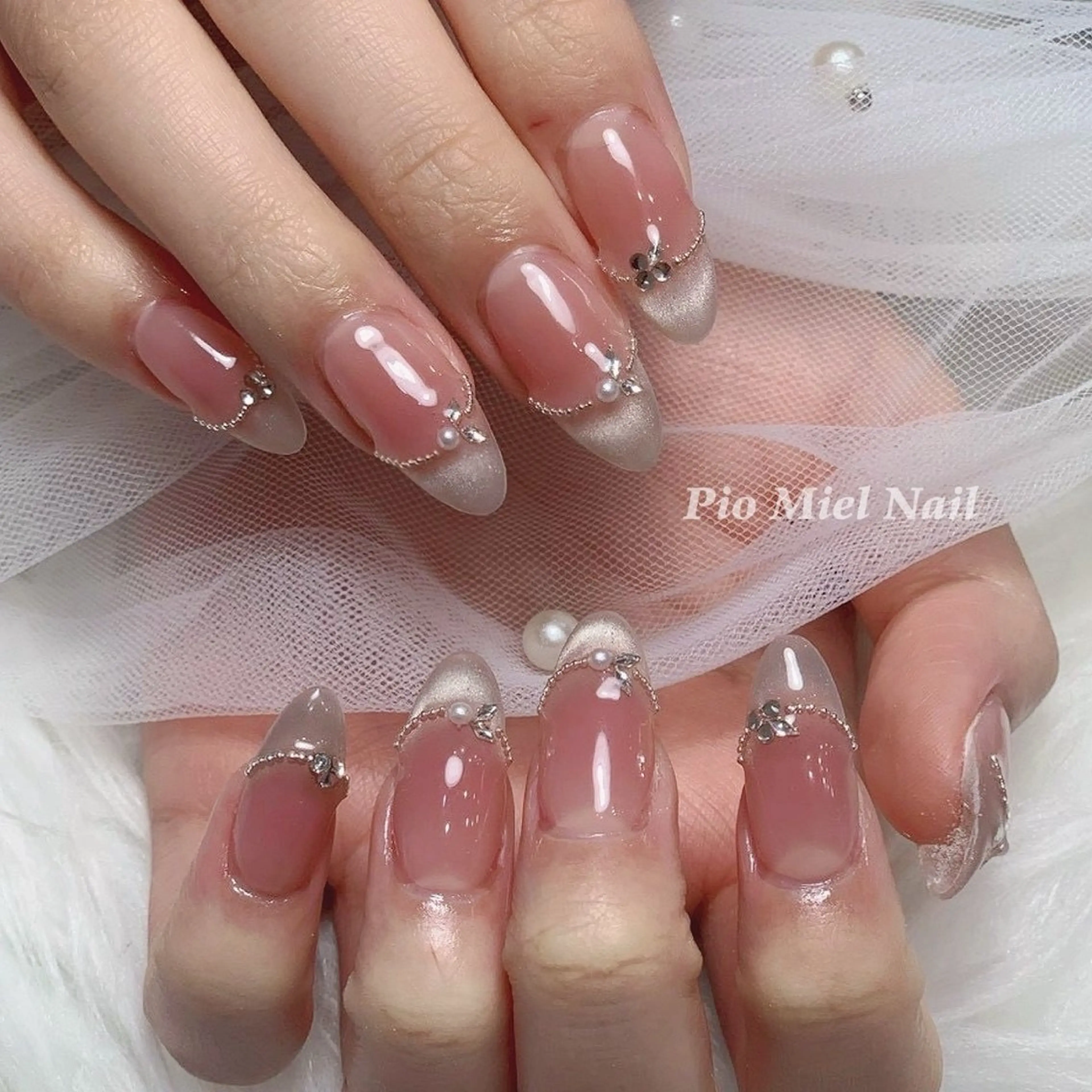 ネイル ハンドネイル HANA 長さだしのネイルデザイン