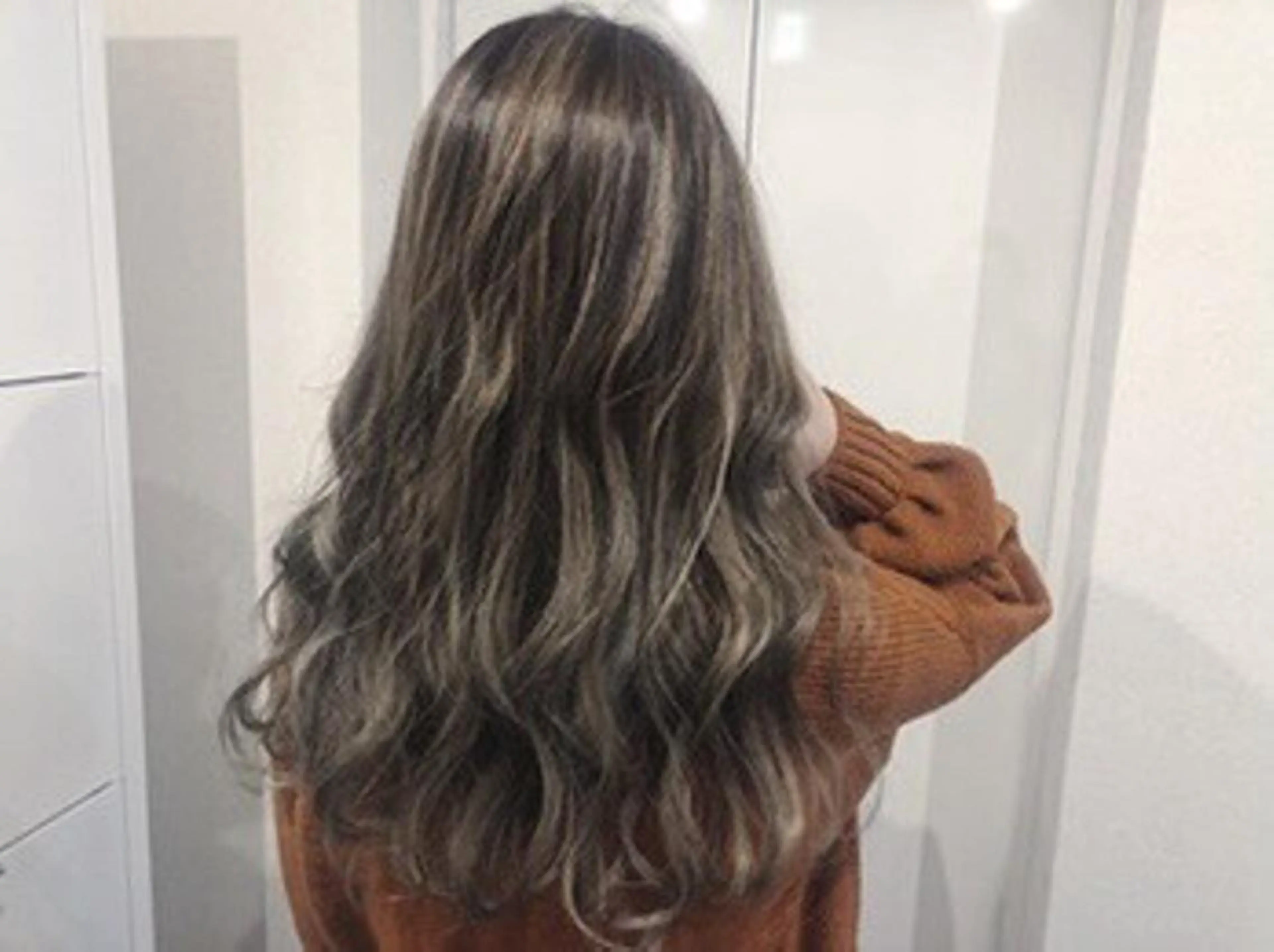 ロング カラー 店長 奈須 雄紀のヘアスタイル